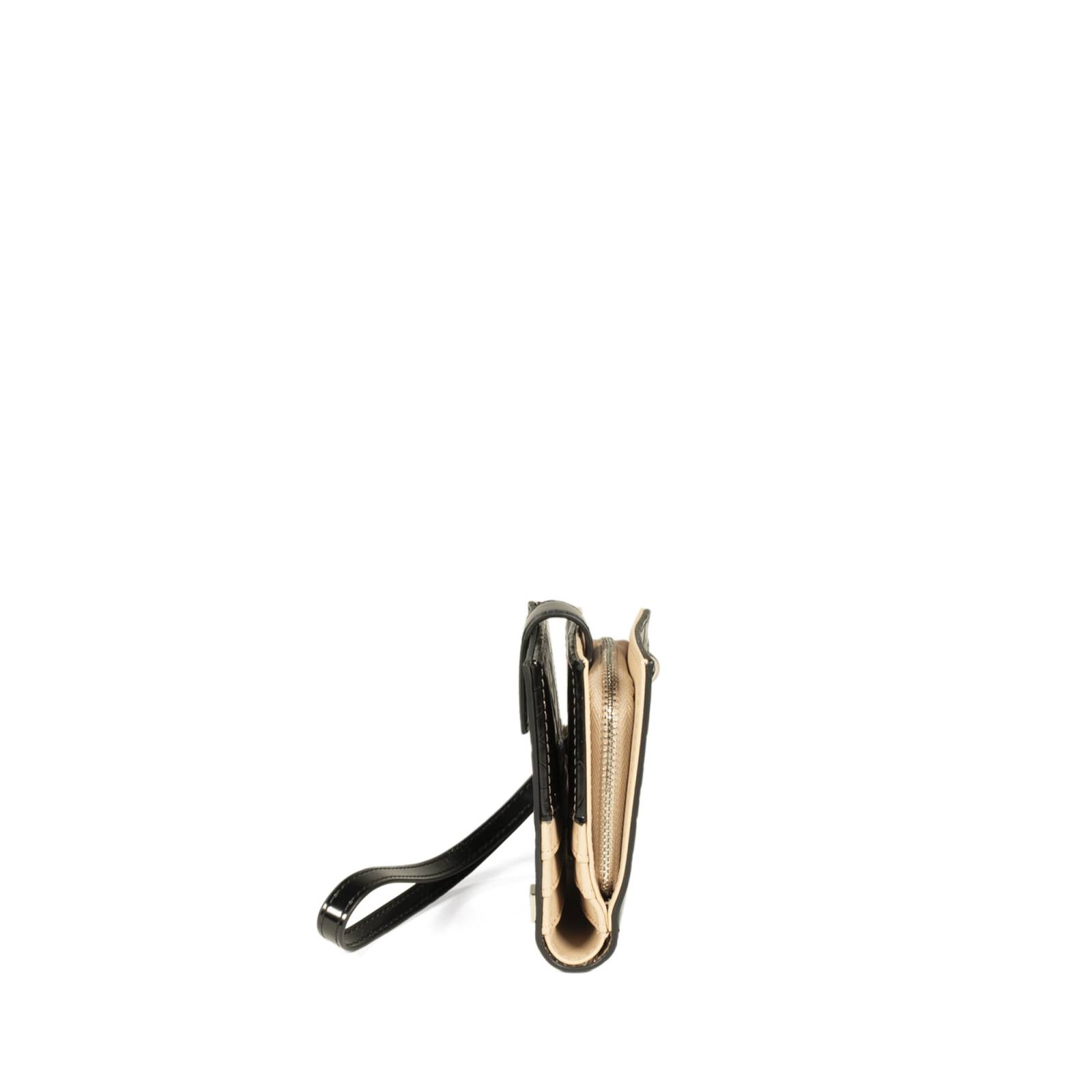 Cartera Cloe Flap Chica con Maneral color Negro