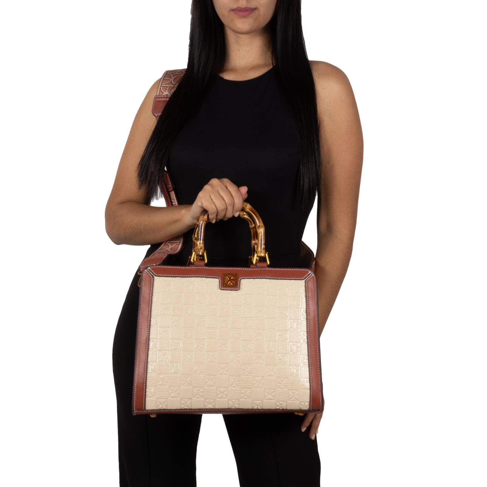 Bolsa Satchel Cloe Grande Maneral Look Bambú color Tan