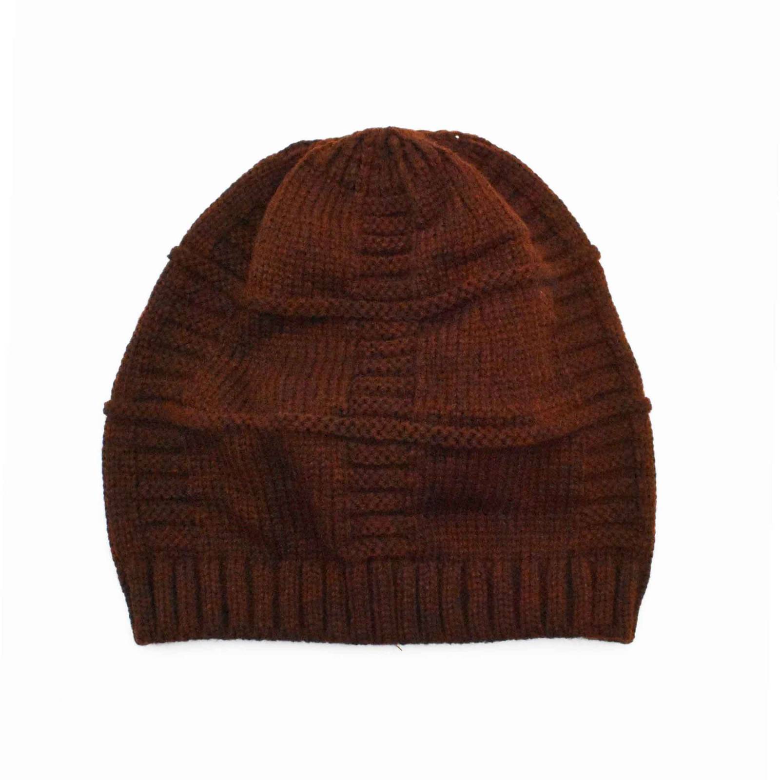 INVIGORATE, Gorro color café, detalle de tejido con relieve, hombre.