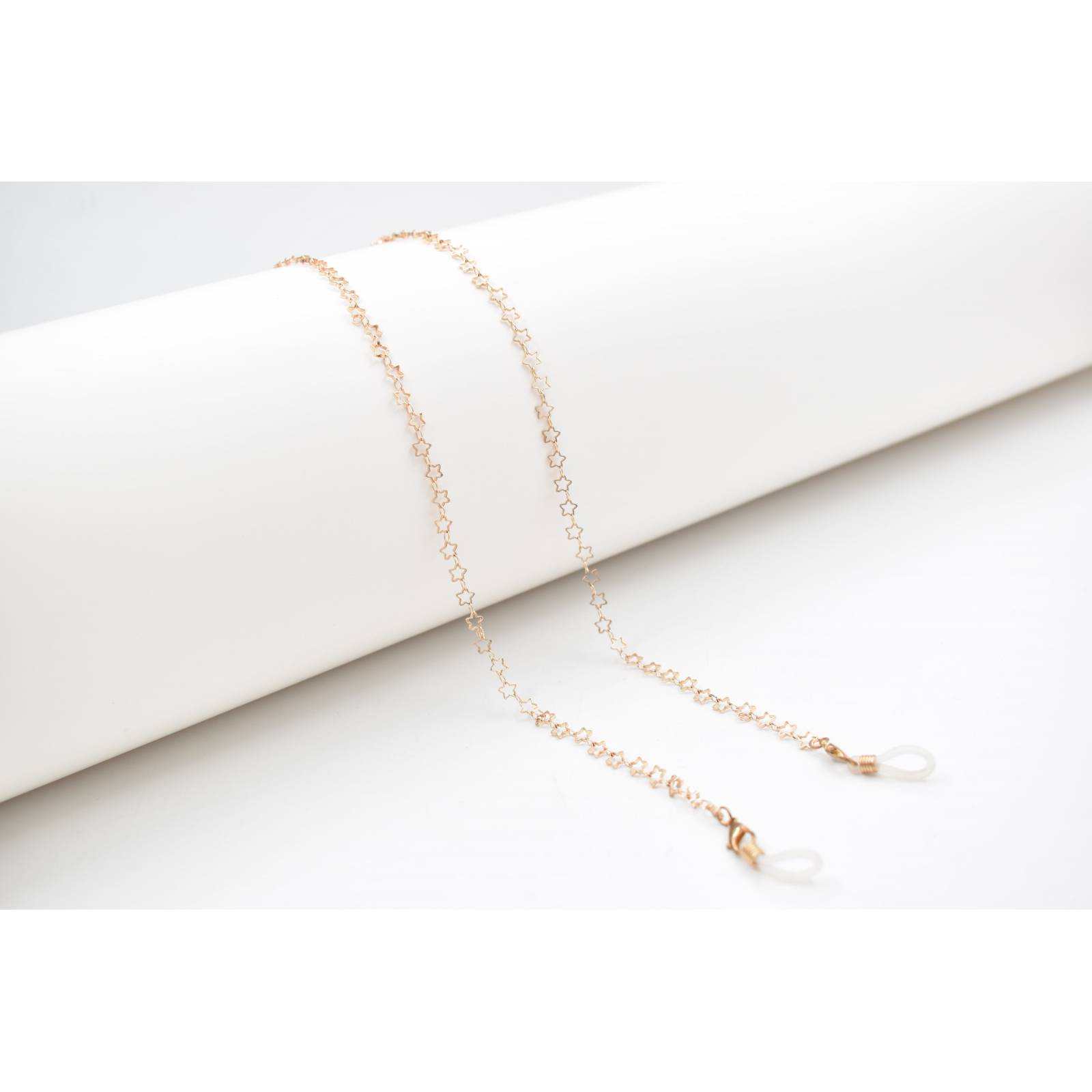 ADORN, Cadena para lentes y cubre bocas, color dorado diseño en estrellas a tono, mujer.