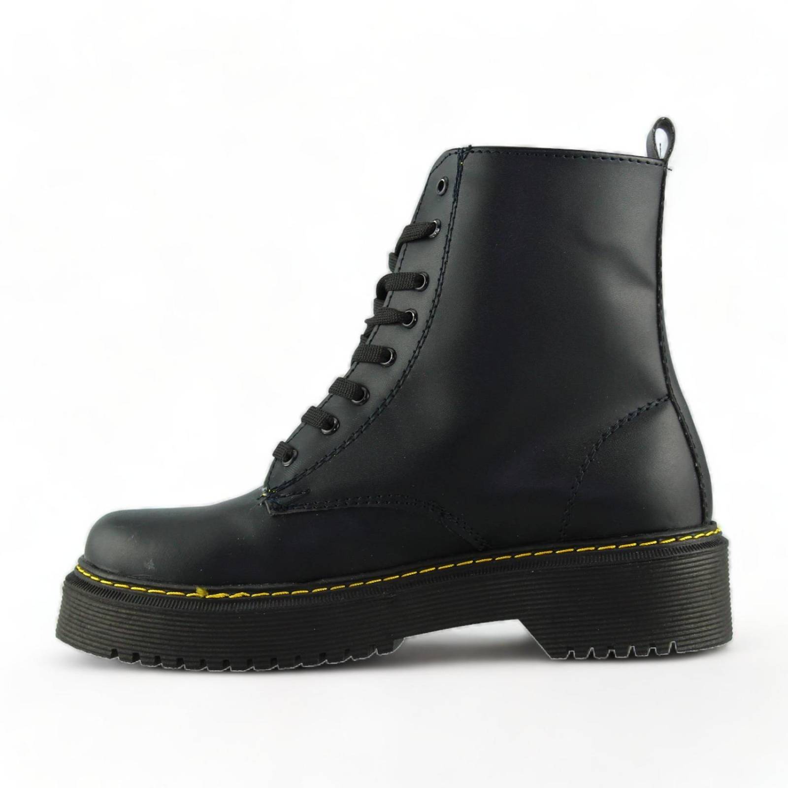 Botas Tipo Rockeras Para Mujer Estilo 1100Ne5 Marca New Woman Acabado Nairobi Color Negro 