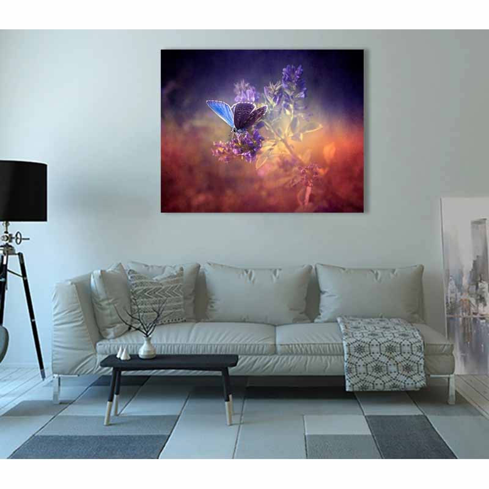 Cuadro Decorativo Canvas Paisaje Mariposa de color morado de 135 X 90 cm.
