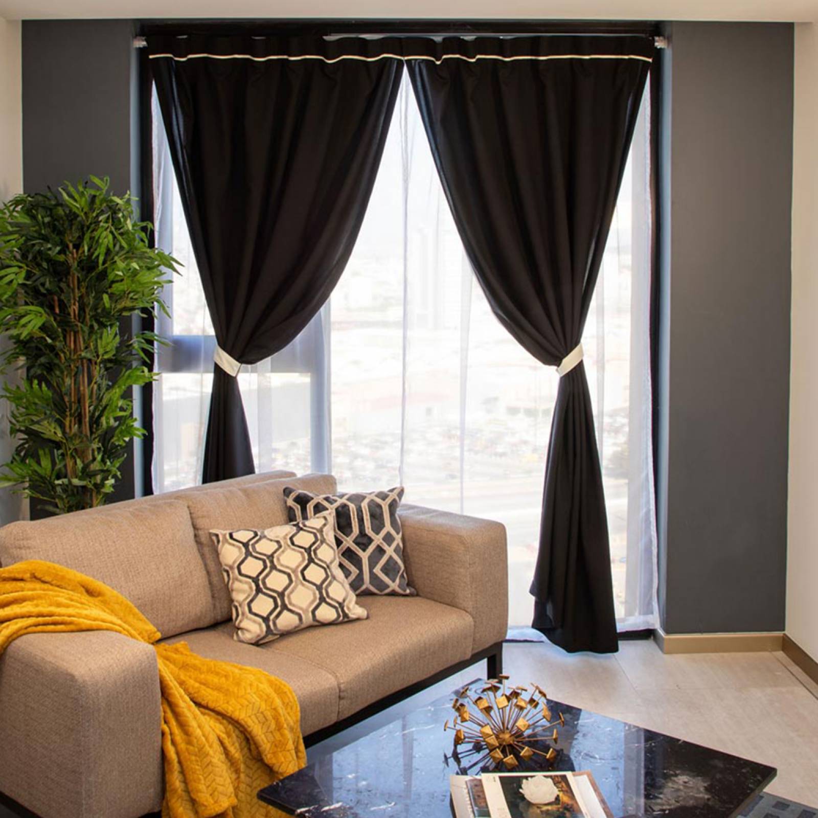 Bela Juego de Cortinas 4 Piezas Fiore 2m Alto x 280 Ancho (Negro)