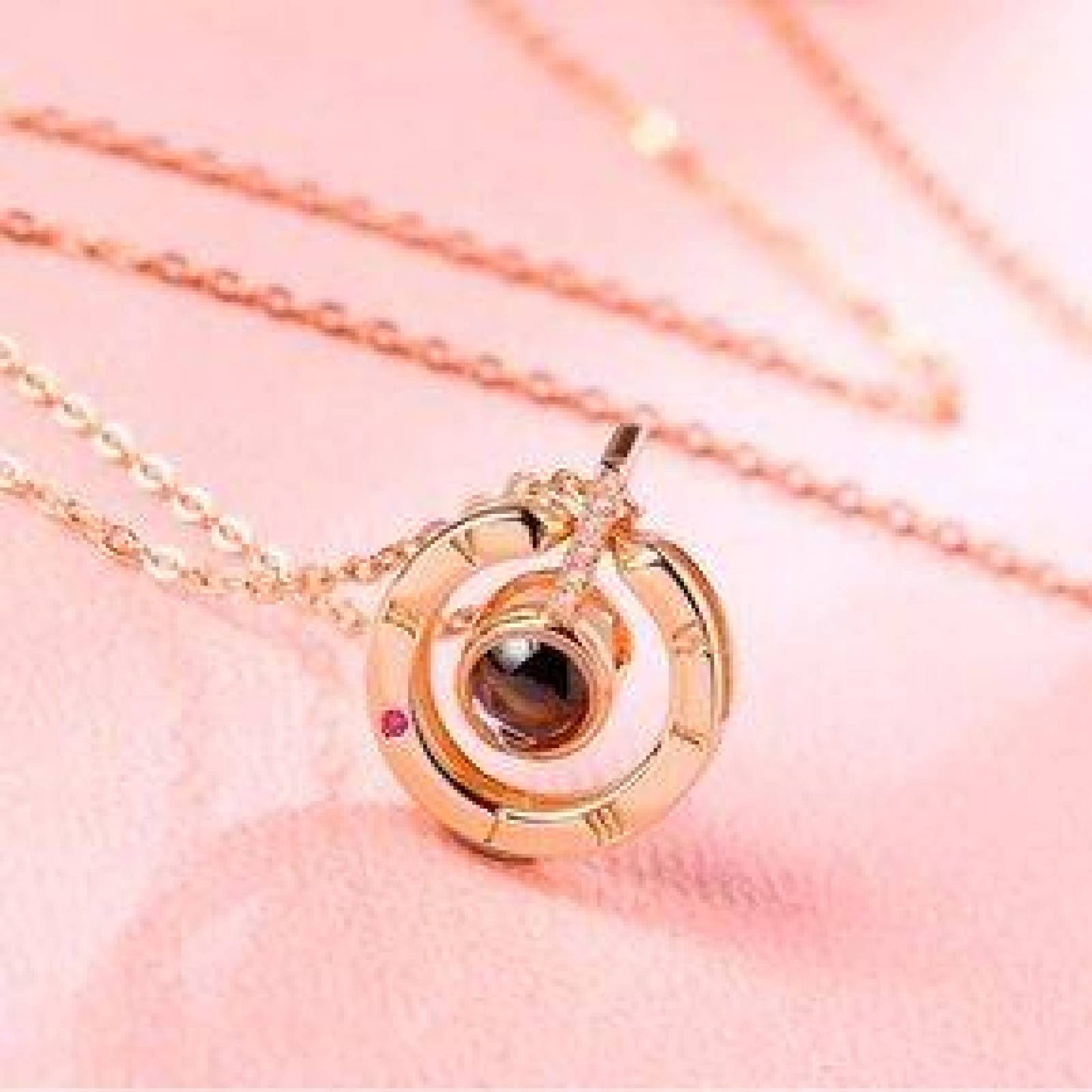 Collar de Acero Inoxidable "Te amo" en 100 Idiomas Diferentes, Proyector 