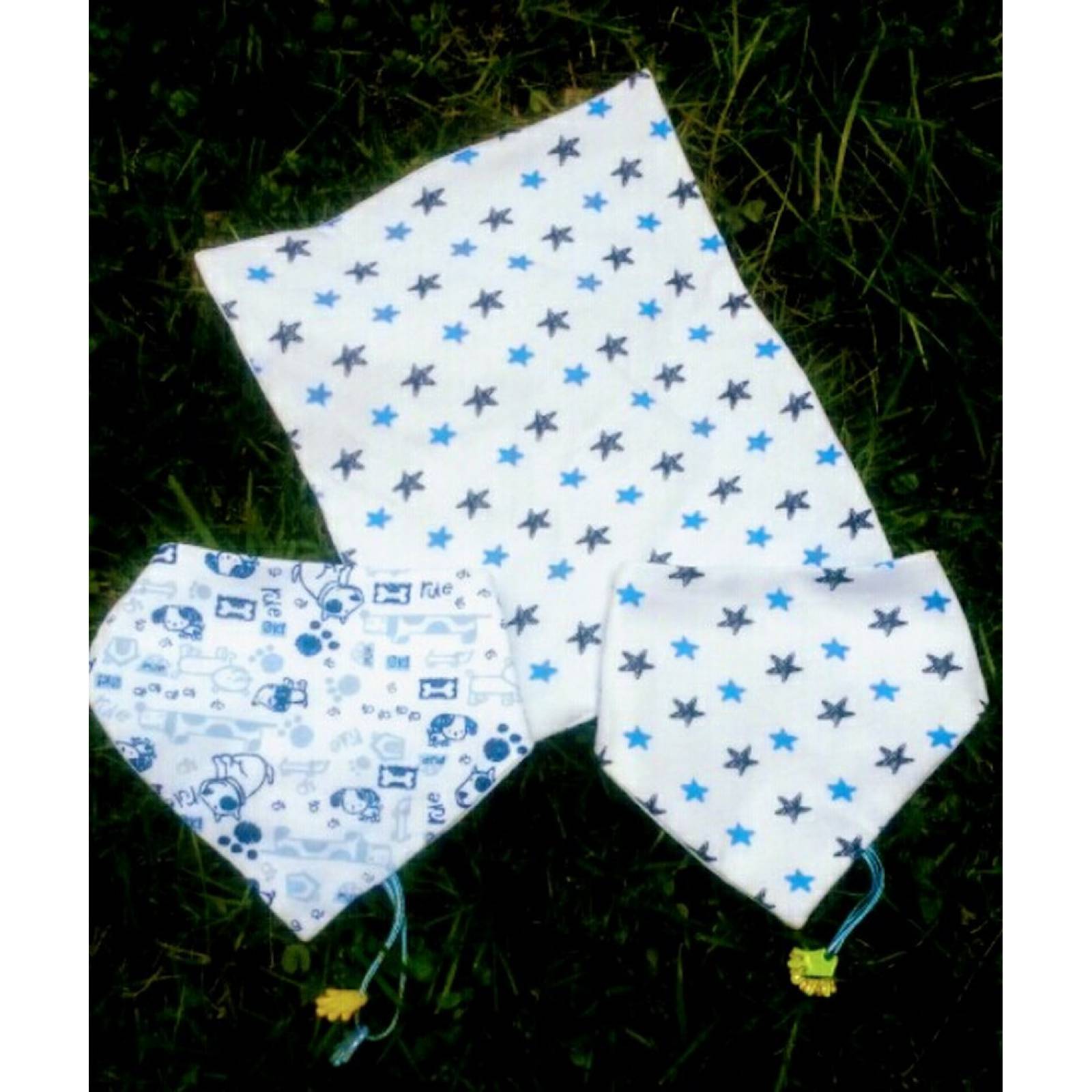 Set De 2 Baberos Tipo Pañoleta  Con Limpia Babitas