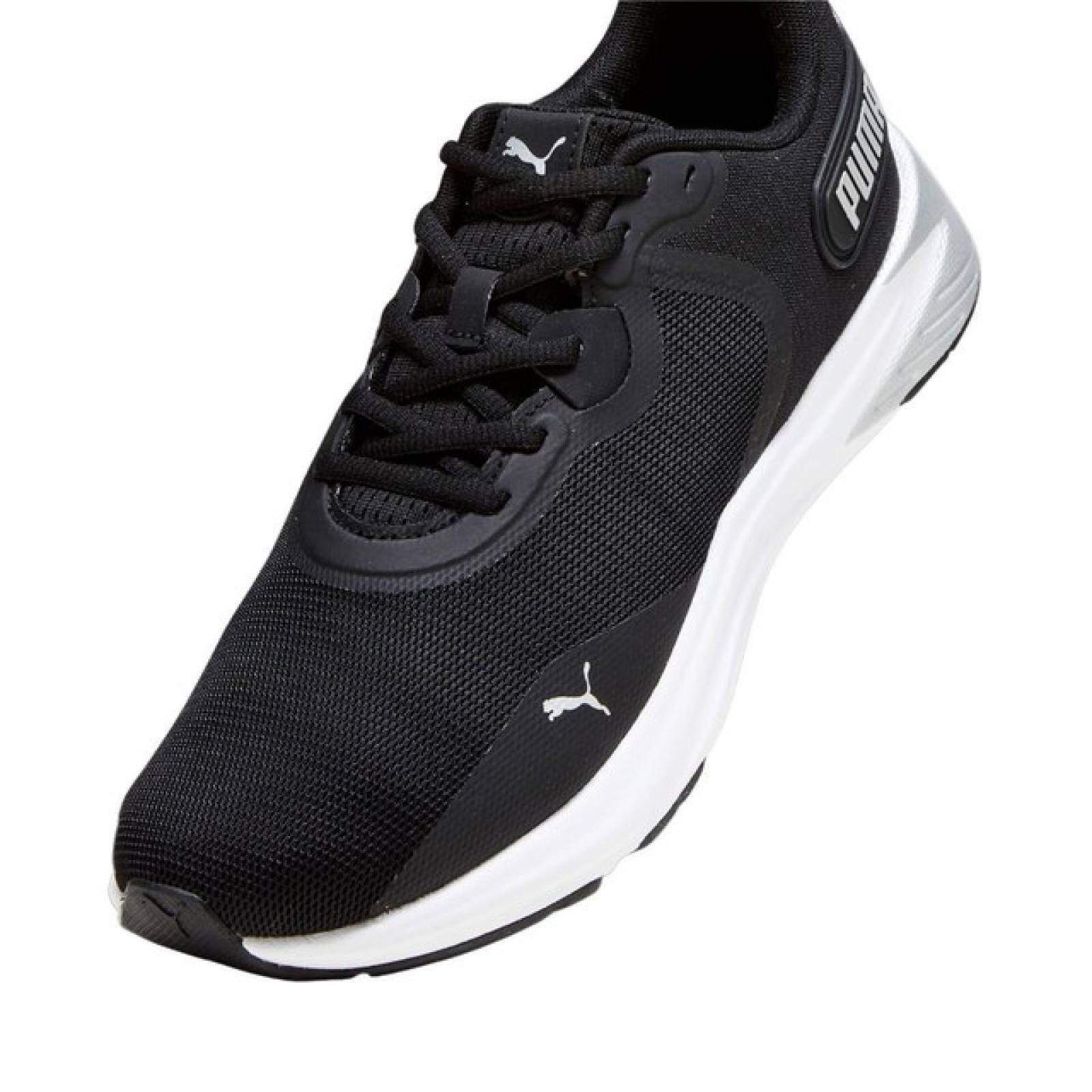Tenis Deportivo Puma Disperse XT3 378813 07 Color Negro/Blanco.