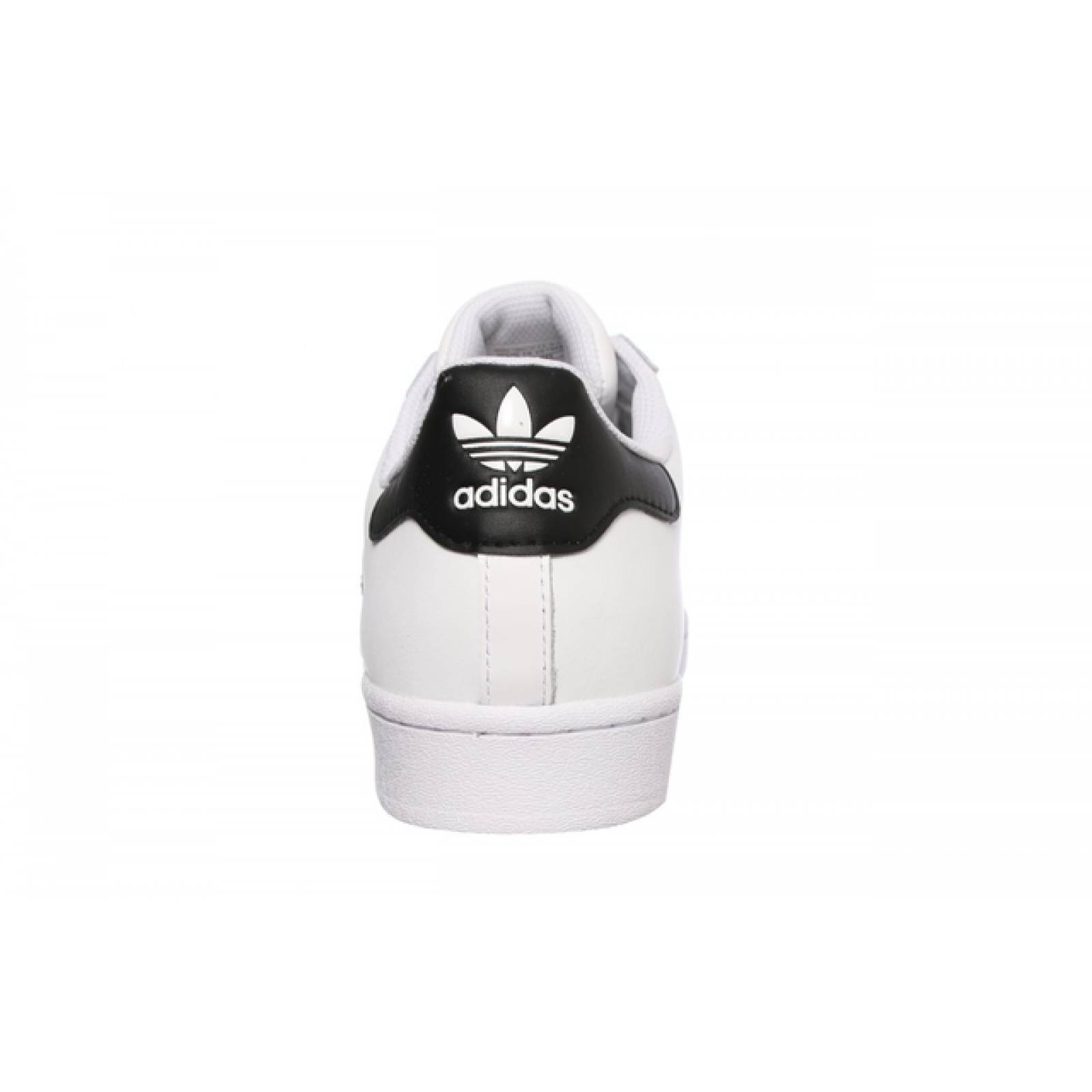 Tenis Casual Adidas Superstar Classic Color Blanco Negro Para Hombre.