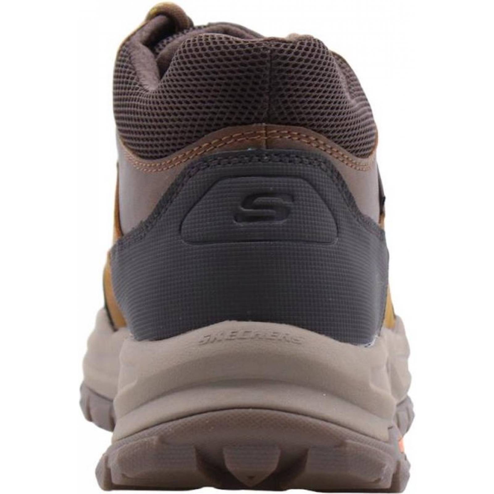 Tenis Deportivo Skechers Zeller Bazemor Color Cafe Para Hombre