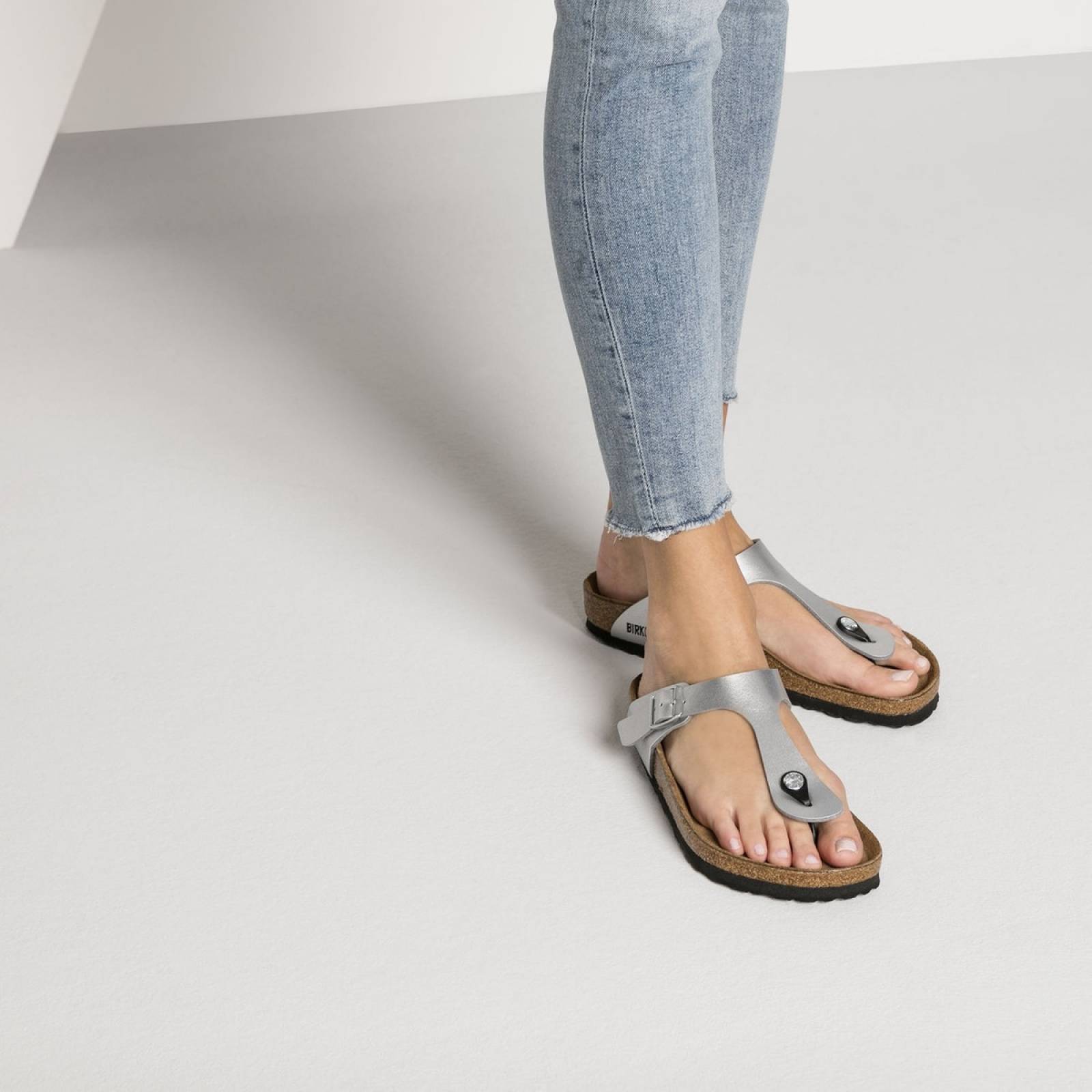 Gizeh Birko Flor  Silver  Birkenstock Mod:043851