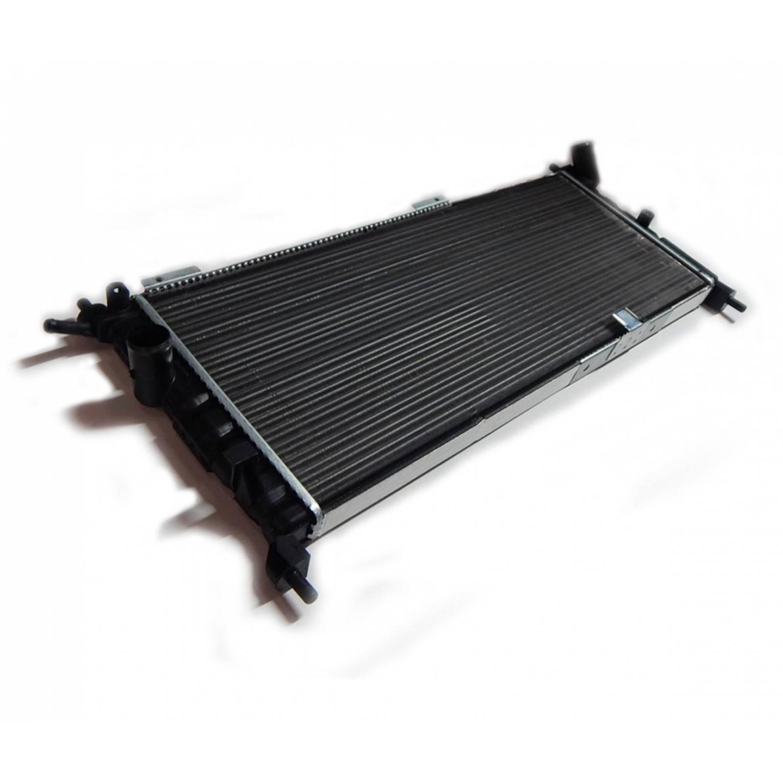 Radiador Agua Chevrolet Chevy 1.6 Lt Con Aire Original Valeo