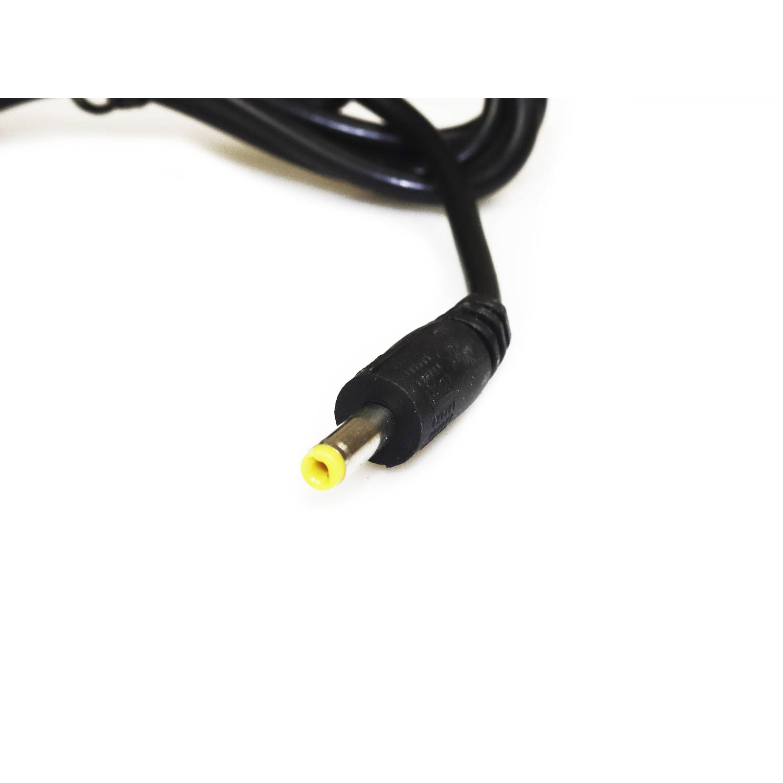 Eliminador Cargador Corriente Adaptador 15v 2a Bocinas 4mm