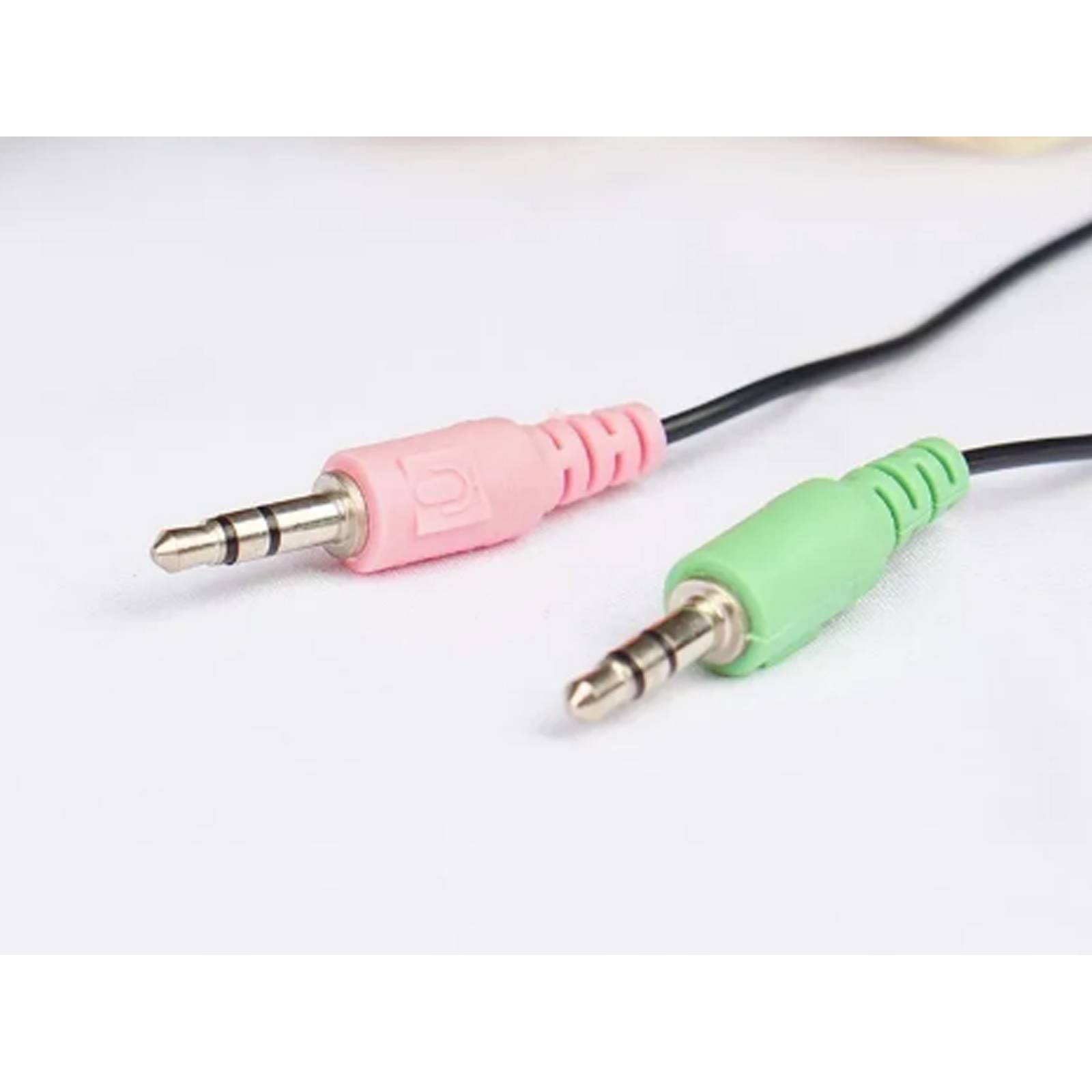 Adaptador Divisor Estereo Auxiliar 3.5mm Audifonos Microfono