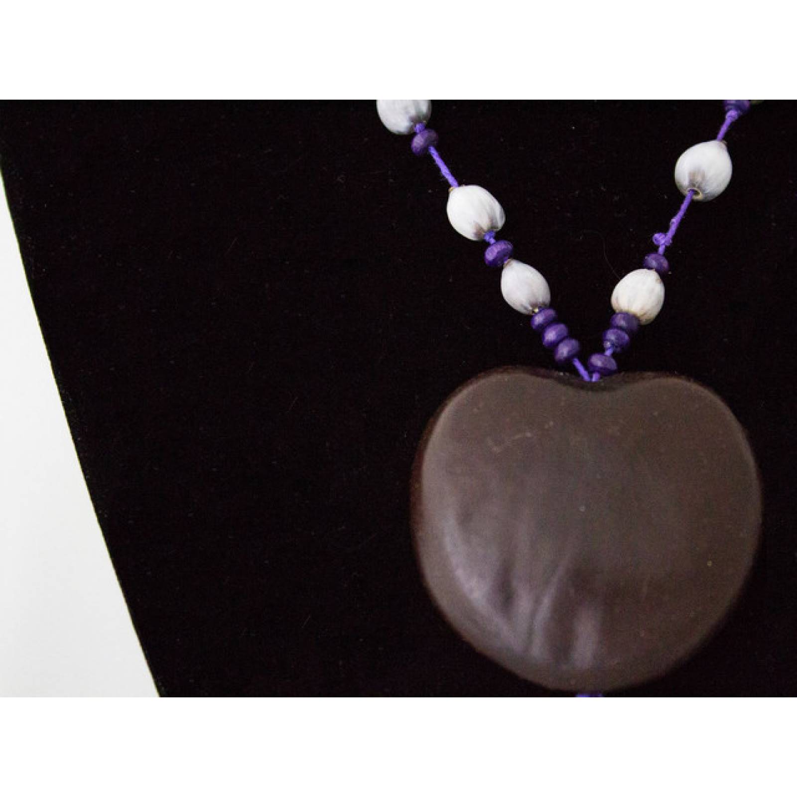 Collar semilla corazon