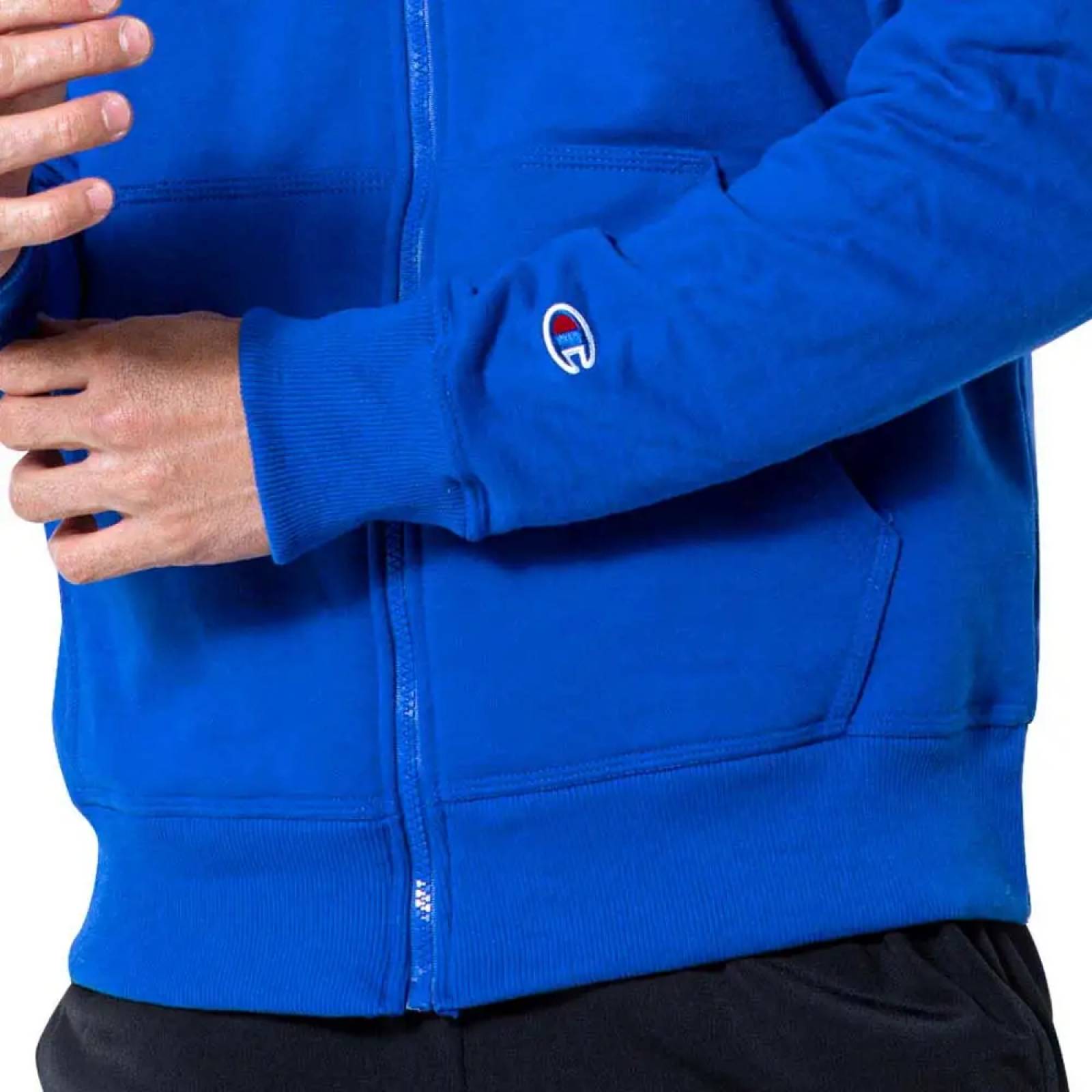 Chamarra casual caballero azul Champion modelo 7D55