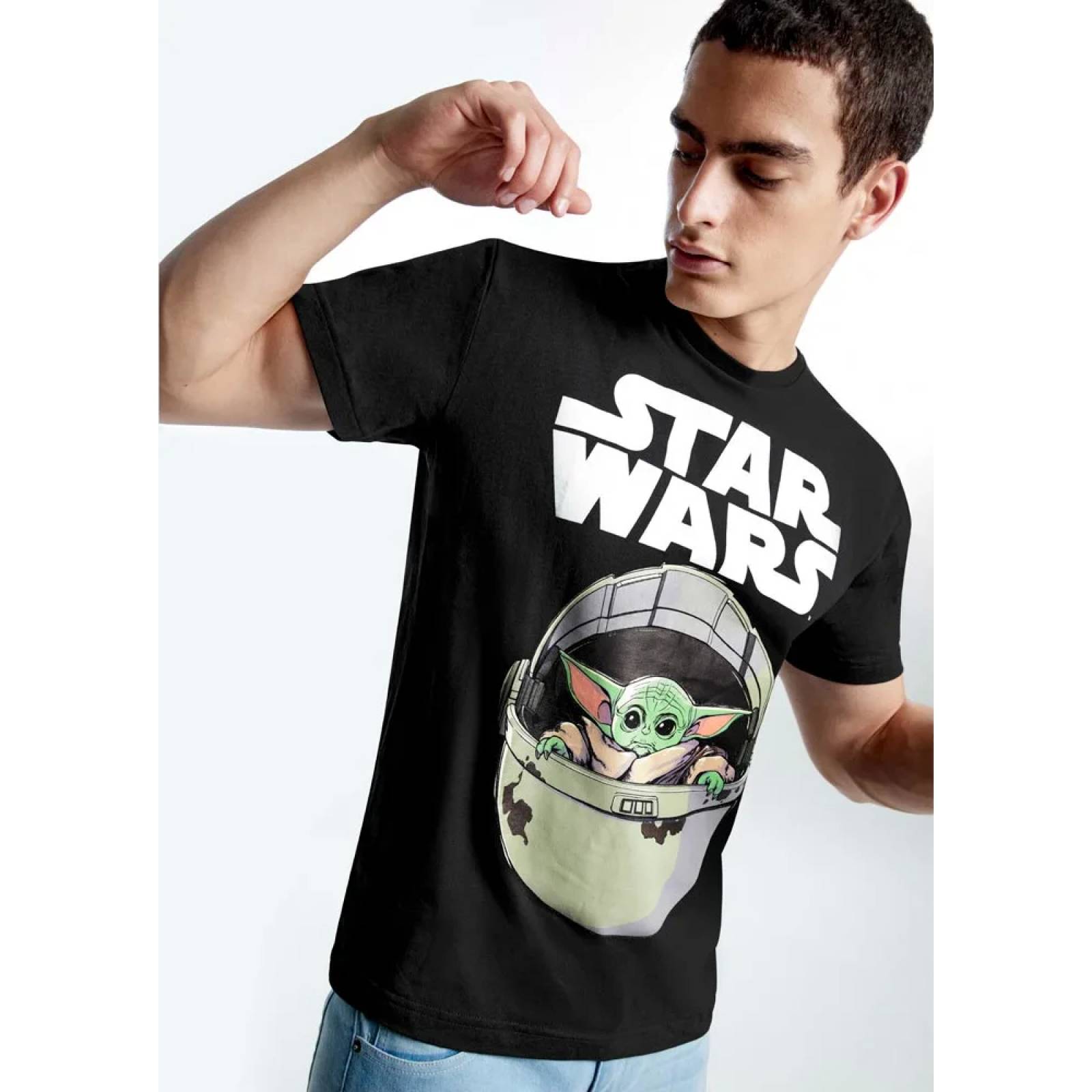 Playera casual caballero negro Star Wars modelo YODA