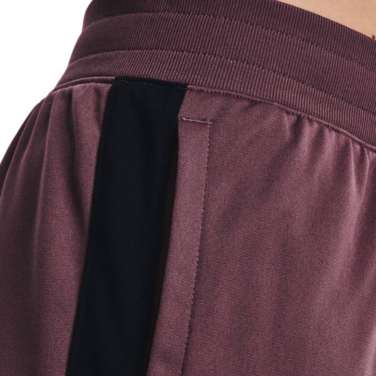 Conjunto/traje deportiva dama rosa Under Armour Mexico modelo 7554
