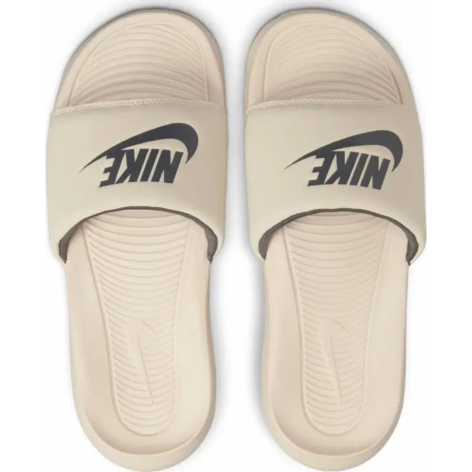 Suecos dama beige Nike modelo 7200