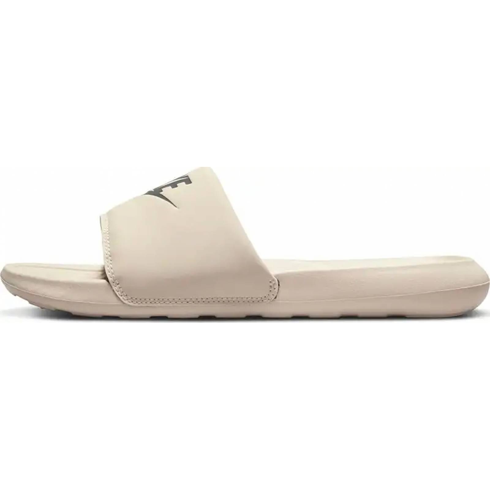 Suecos dama beige Nike modelo 7200