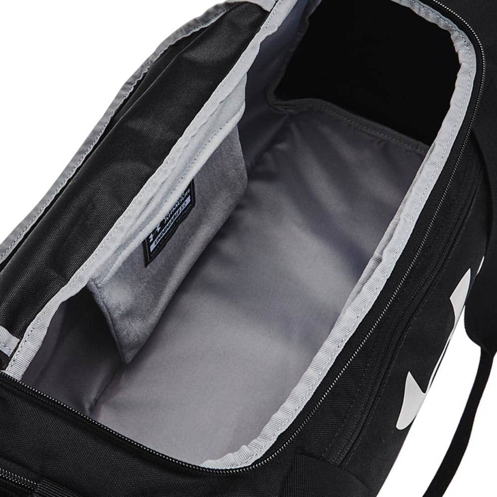 Maleta de entrenamiento mochila/morral/maleta dama negro Under Armour Mexico modelo 2100