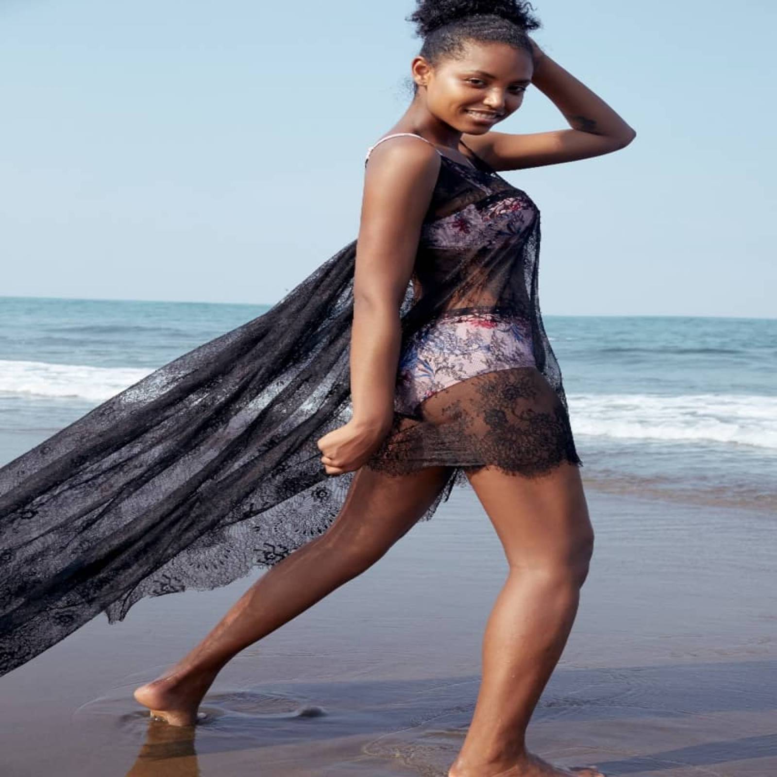 Salida de playa de playa dama negro Holly Land modelo PLEA