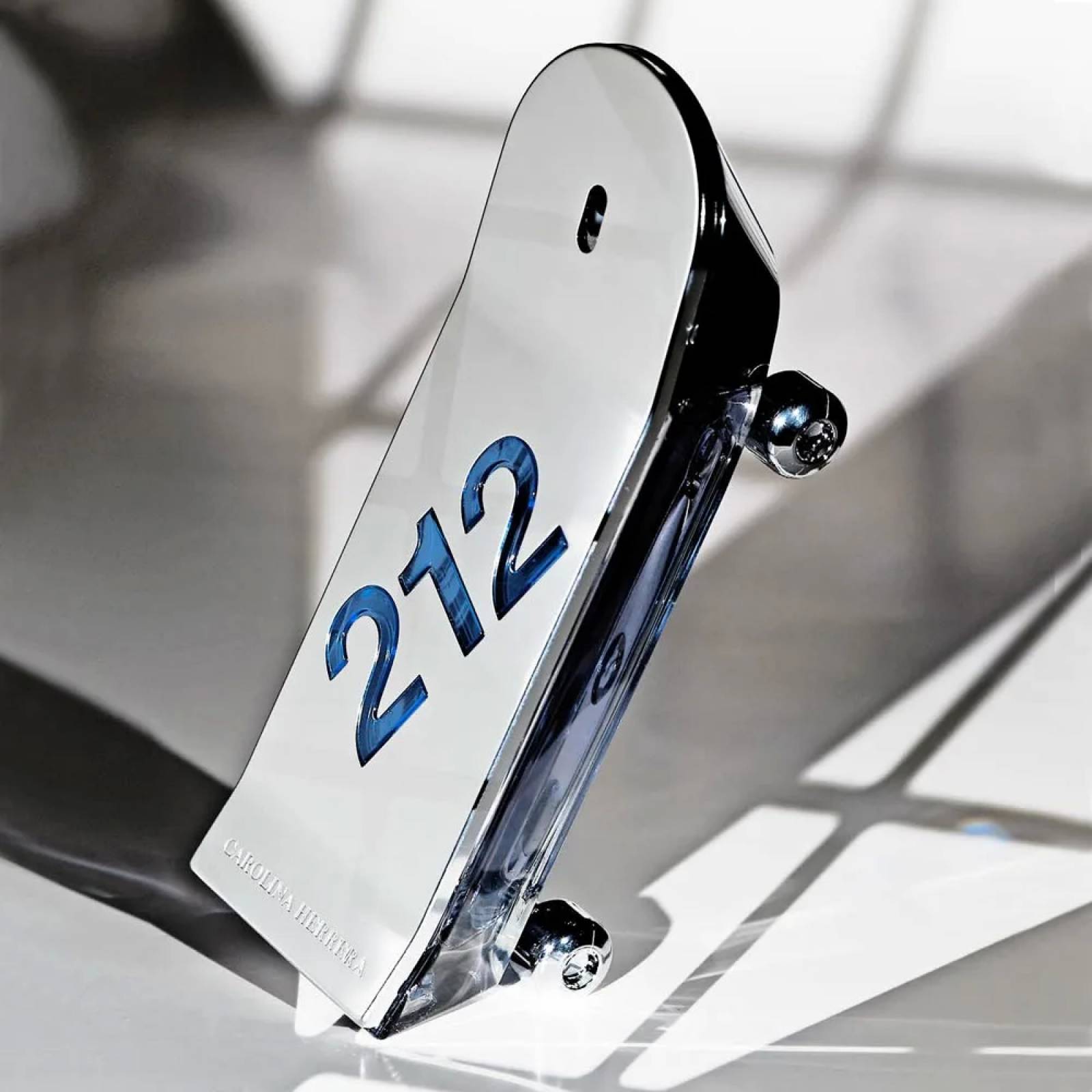 Fragancia perfumeria belleza transparente Carolina Herrera modelo 6400