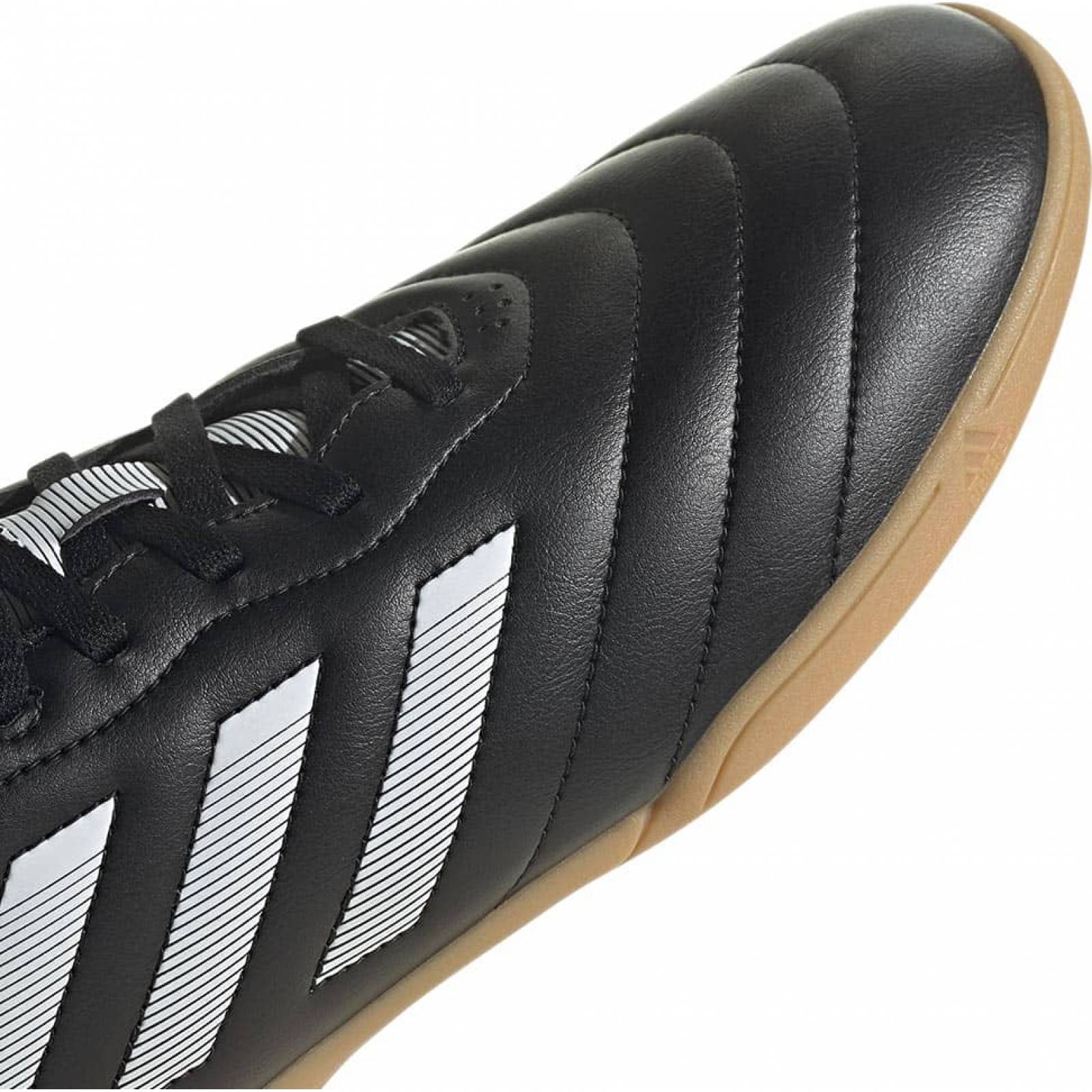 Tenis de futbol / tacos caballero negro Adidas modelo 5785