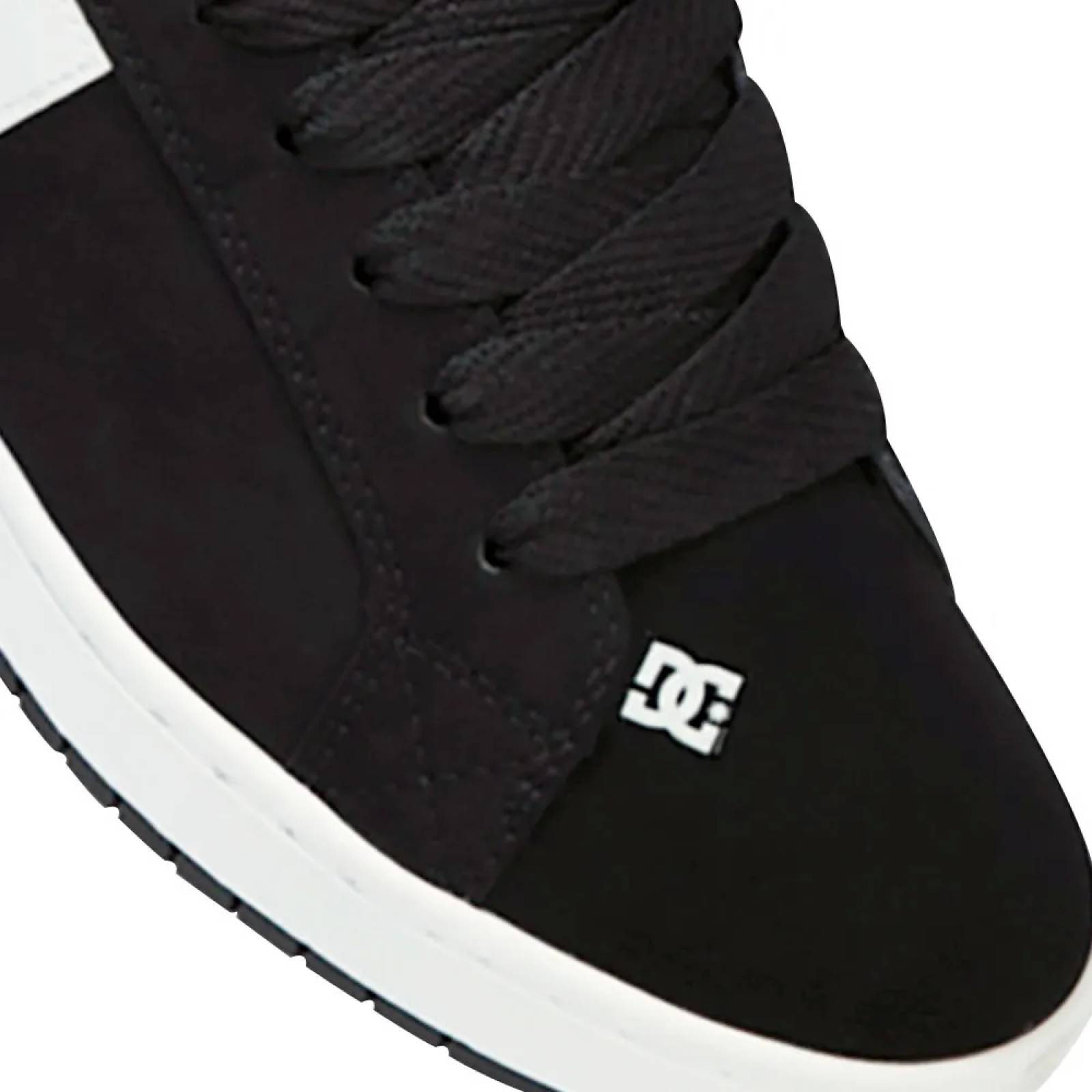 Tenis skate caballero negro piel Dc Shoes modelo 9001