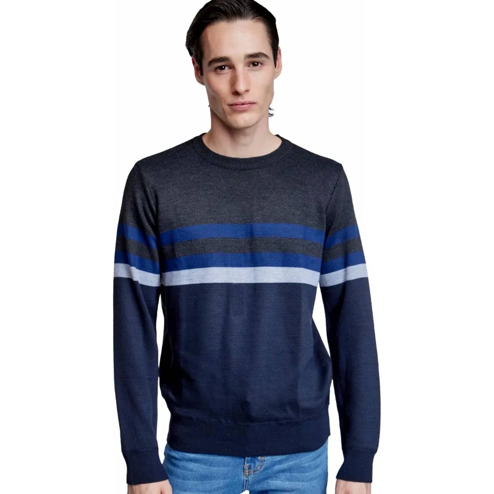 Sueter Modelo Sueter abrigadora caballero azul marino Next & Co modelo M149