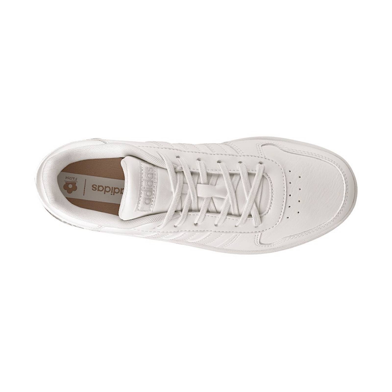 TENIS CASUALES PARA DAMA ADIDAS HOOPS EF0122 SIMIPIEL BEIGE