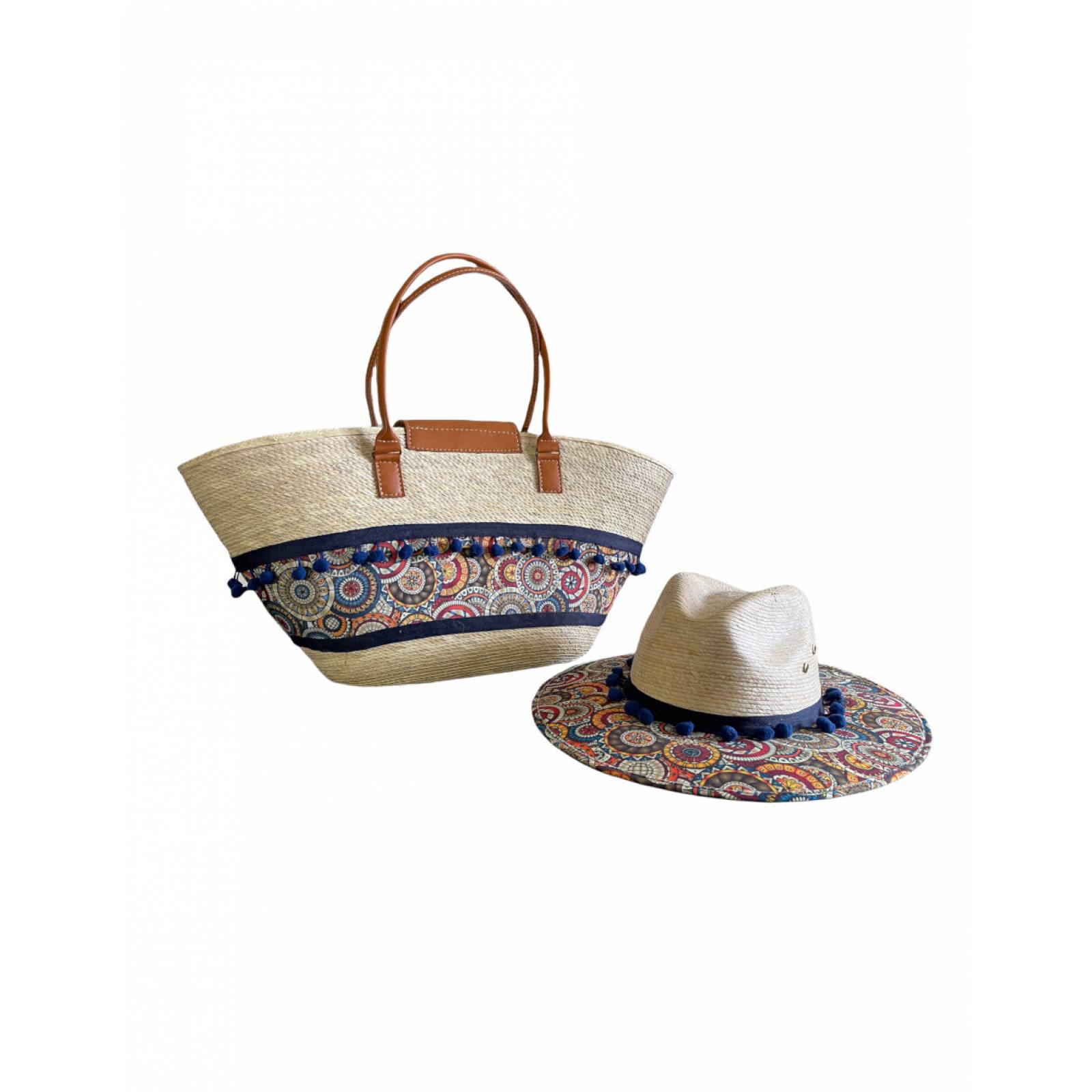Kit  de bolsa y sombrero artesanal de palma con tela