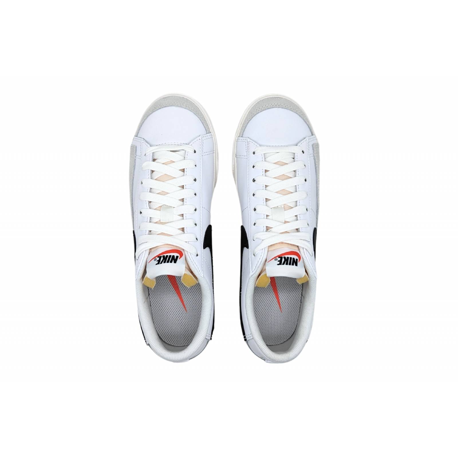 Tenis Nike Blazer Low Platform Blanco DJ0292 101 Para Mujer 