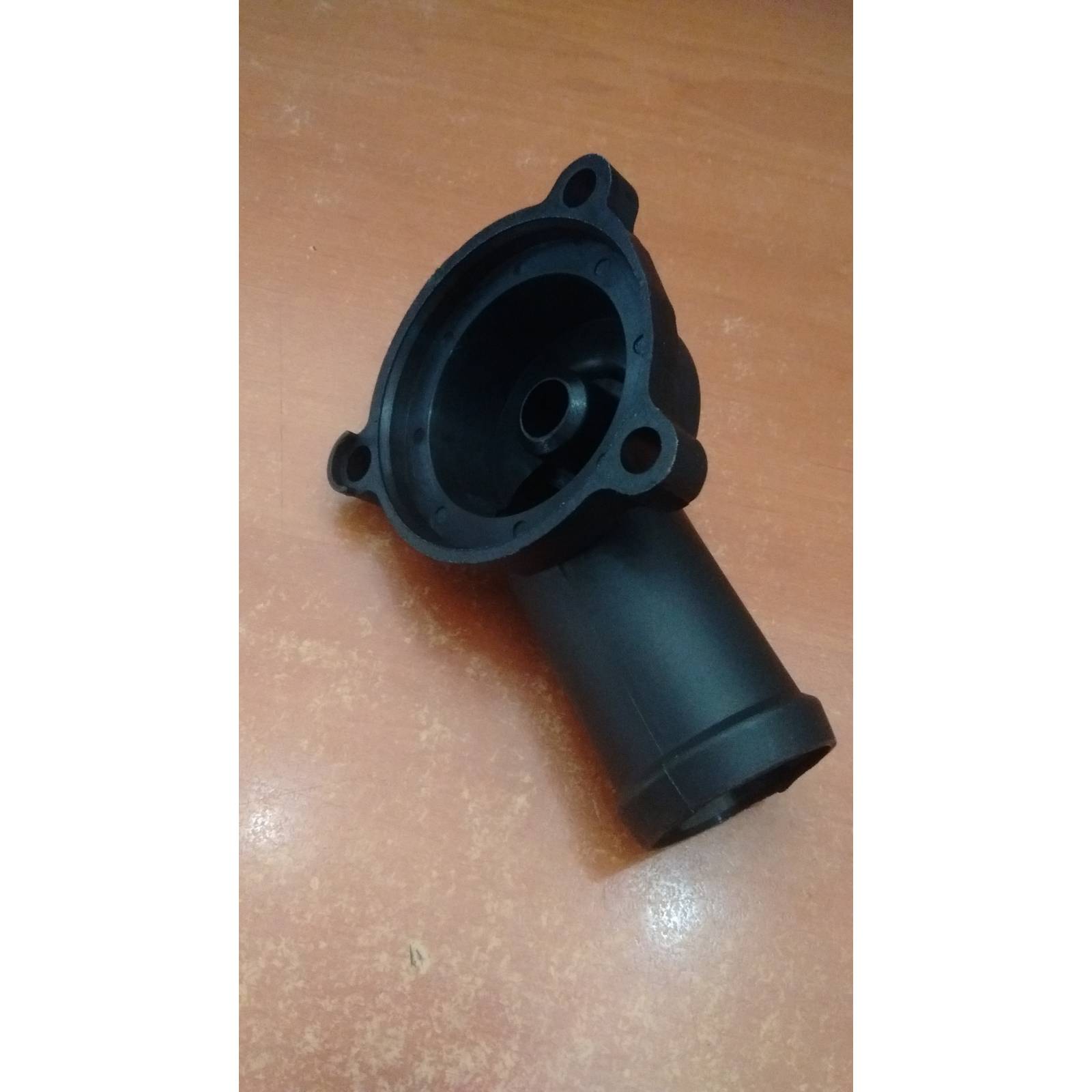 BRIDA TOMA AGUA VW VENTO 14-20 1.6L ST I