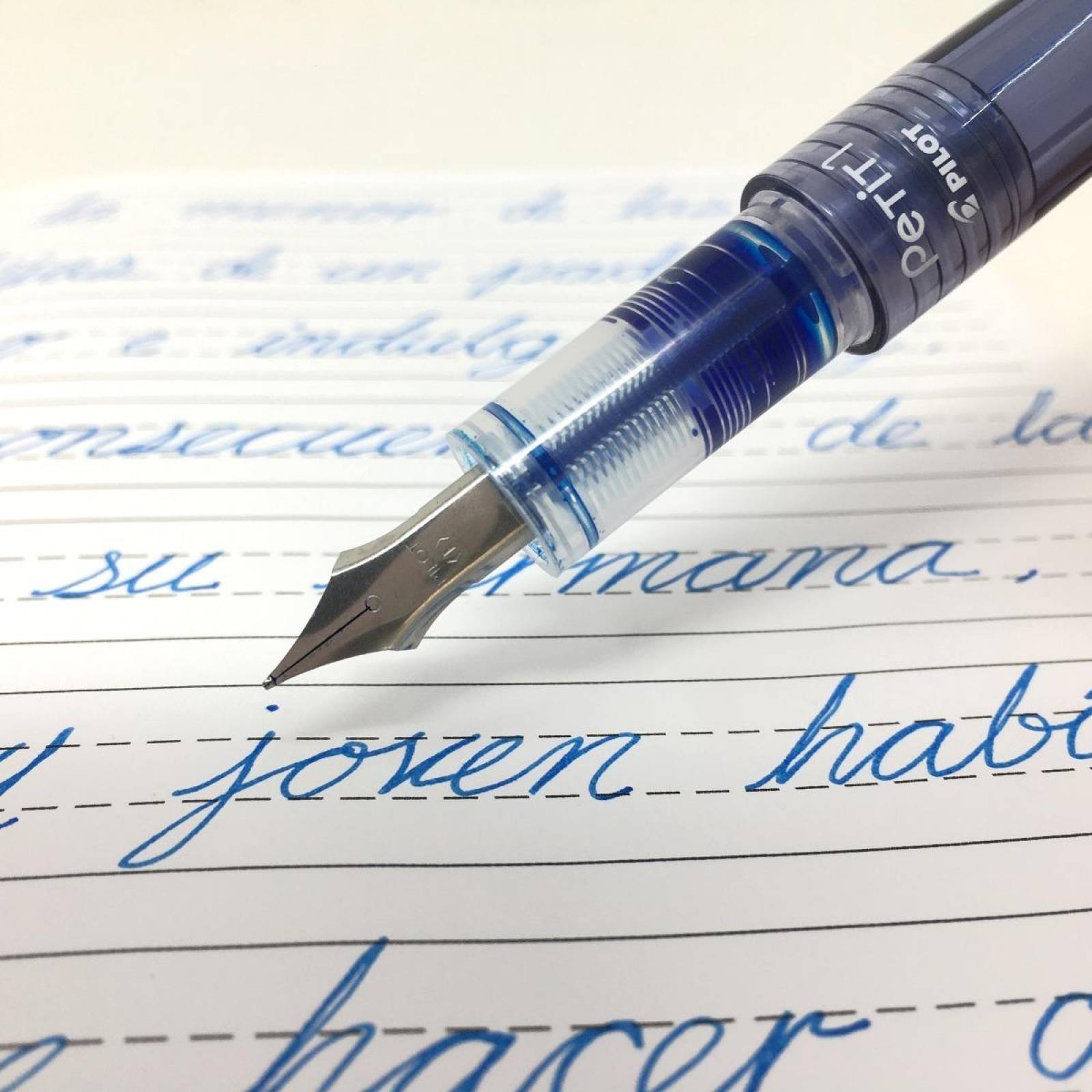 Libreta para Lettering con Pluma Fuente Petit y Tres Cartuchos de Repuesto 