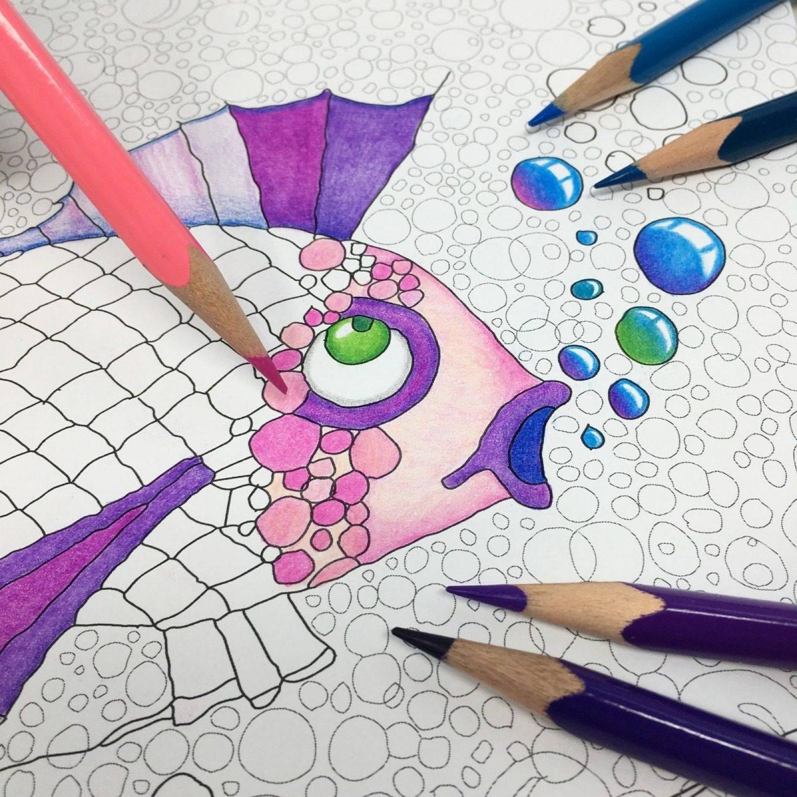 Cuaderno Para Colorear Peces Con 36 Colores De Madera Kores 