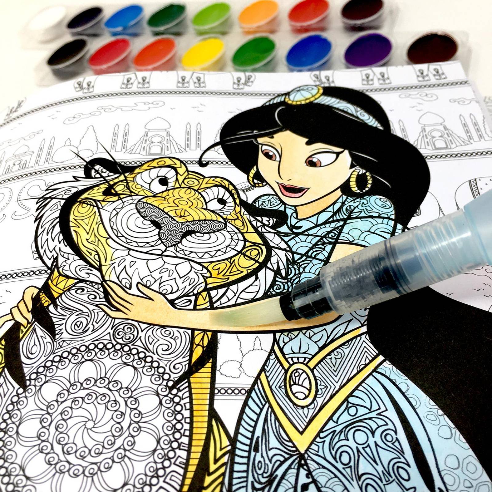 Libro Para Colorear Arte Antiestrés Amigos de Película, Lápices de color Acuarelables Y Acuarelas de 