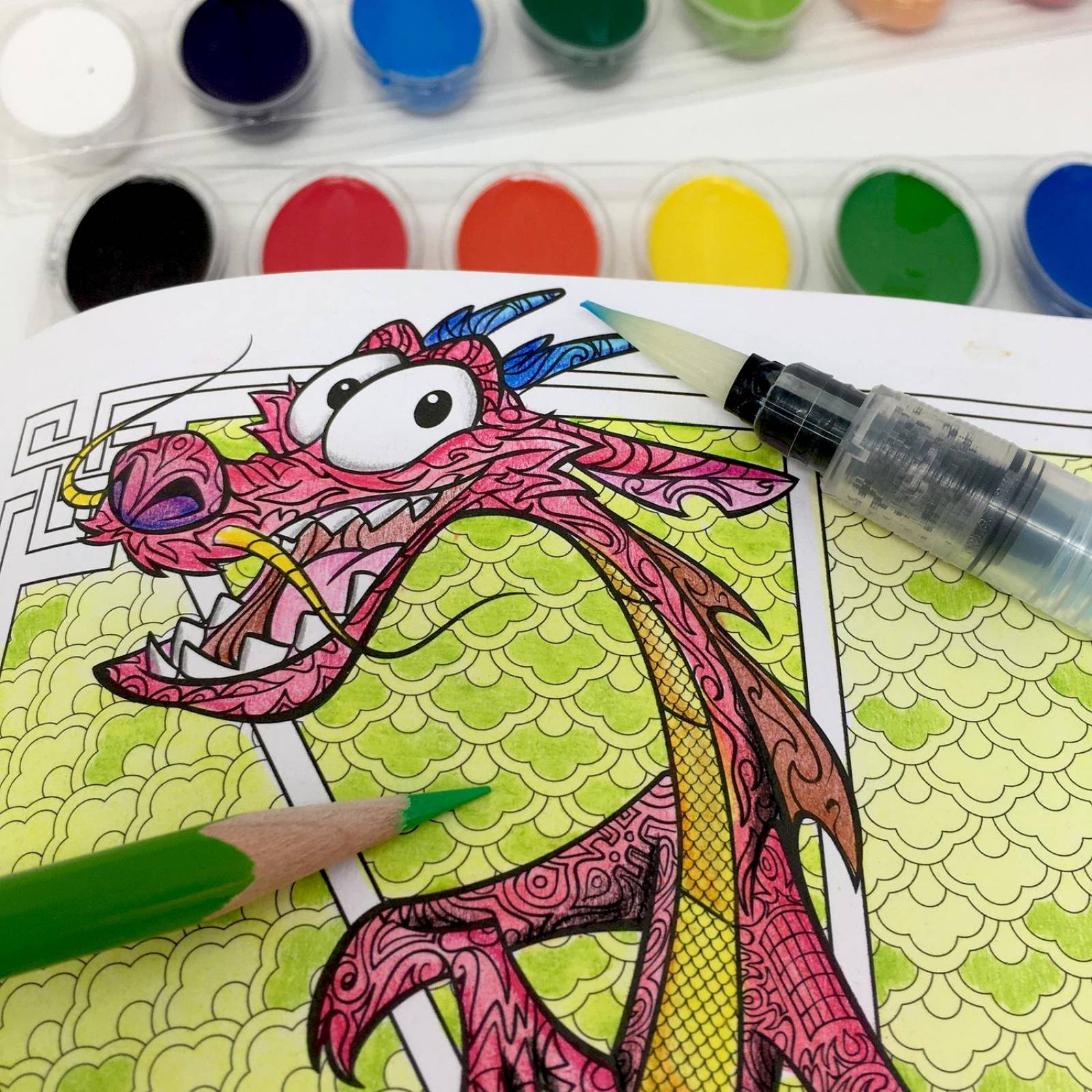 Libro Para Colorear Arte Antiestrés Amigos de Película, Lápices de color Acuarelables Y Acuarelas de 