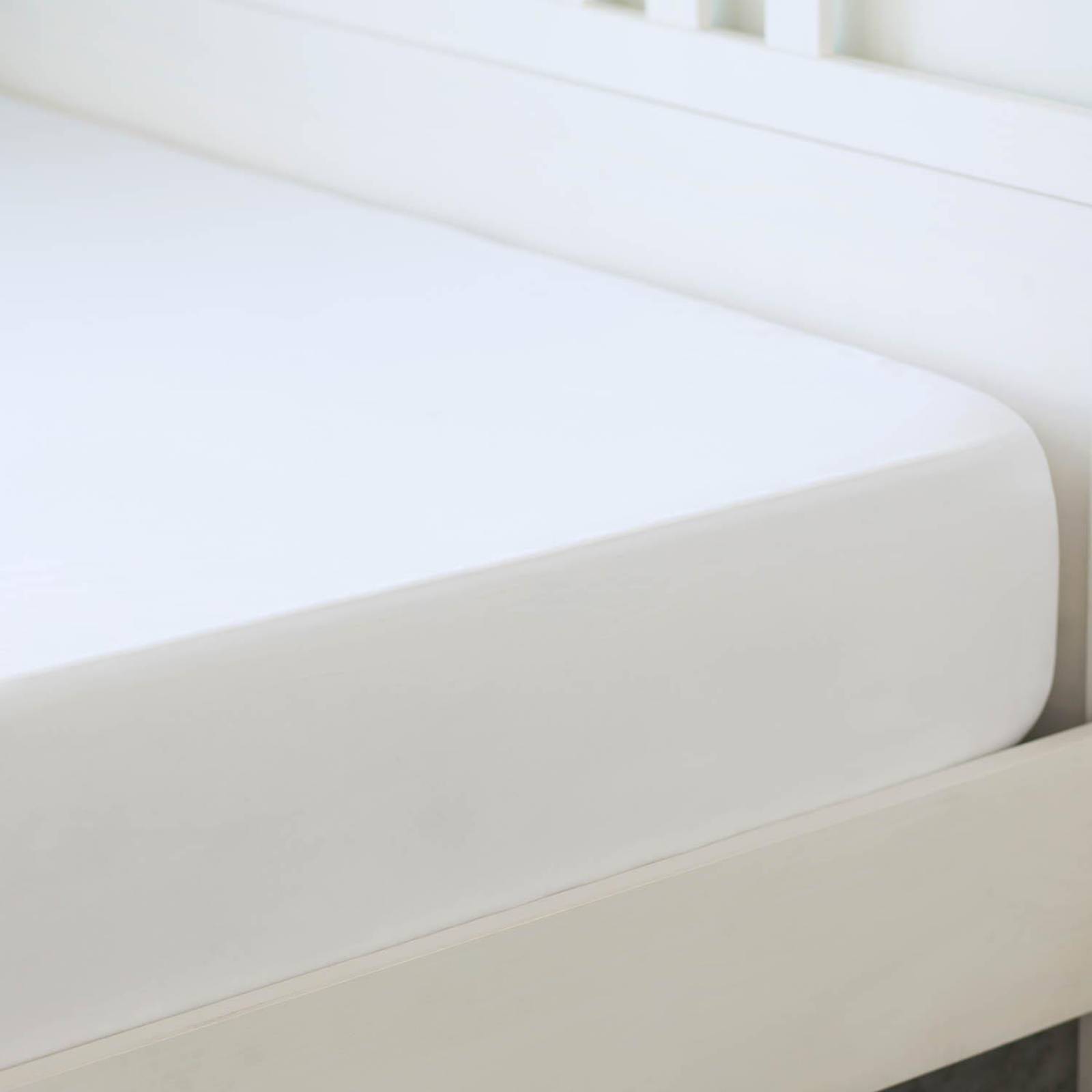 Protector de Colchón Linenspa Suave Impermeable Matrimonial Blanco