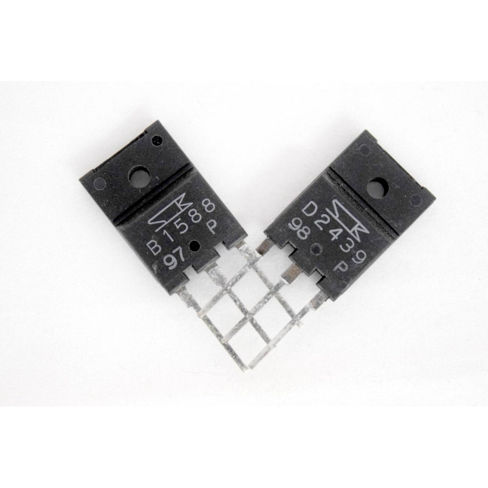 B1588A/D2439A Par Transistores Darlington Salida Audio 150V 10A. 5000 Hfe