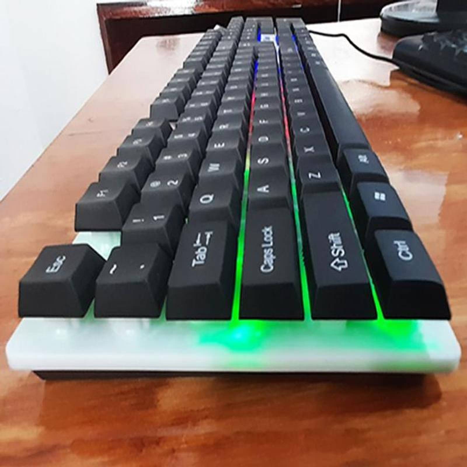  Teclado con Luces LED Economicos, MXKEY-001-5, Teclado Negro, Base Blanco, Plástico ABS, 104 Teclas, Luz Led RGB, Puerto USB., LightKey