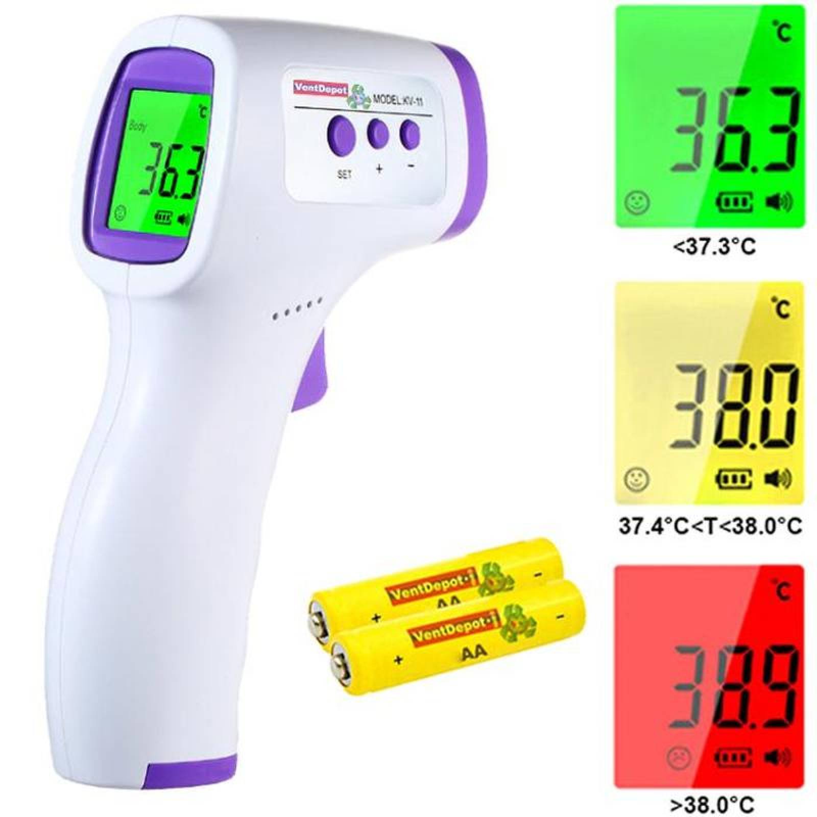 La mano de la mujer con un termómetro infrarrojo mide la temperatura del  agua en la bañera del bebé.