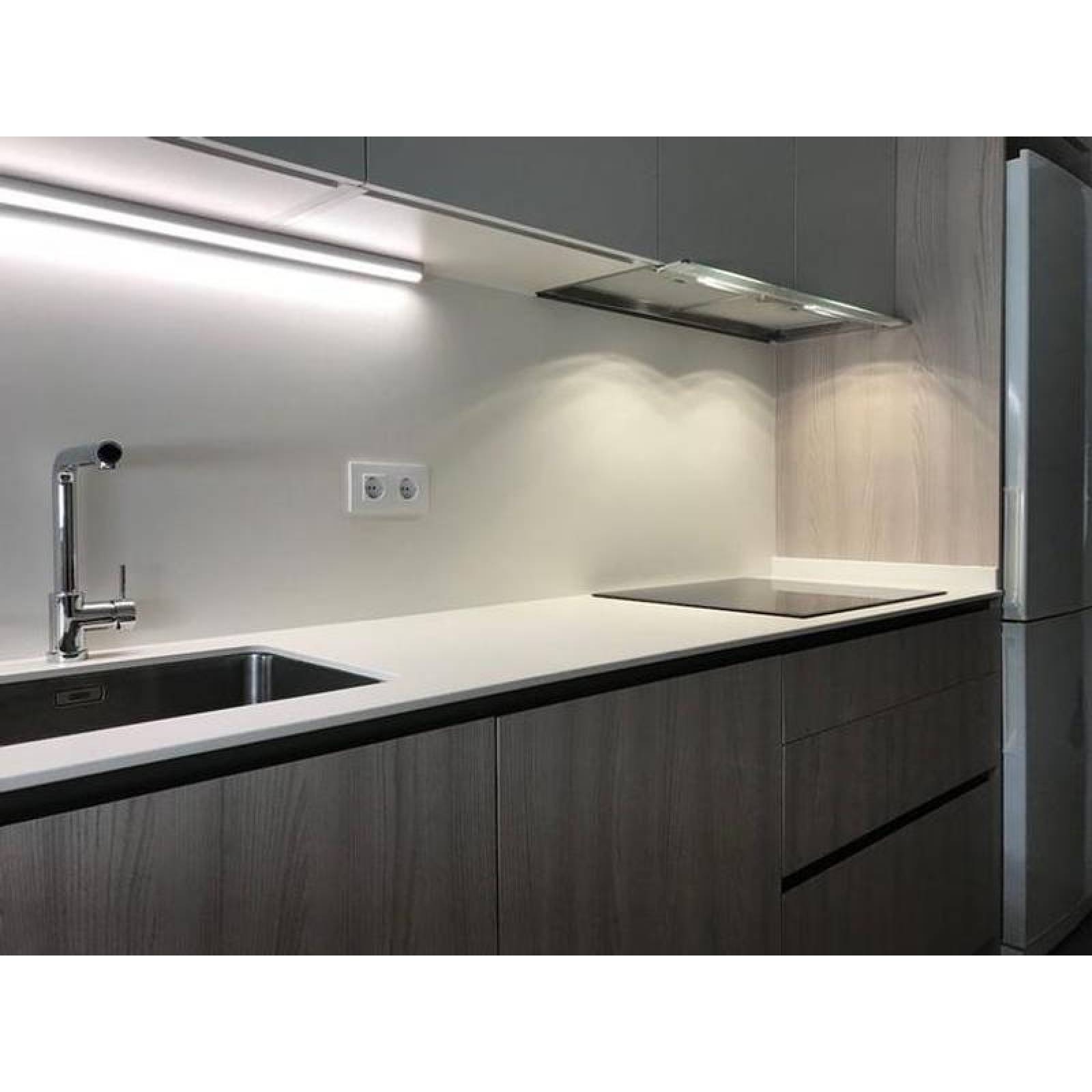 Lampara en Barra LED para Cocina MXLHB-056 2 pzas 18W Luz de Día 110265 3000K 1500 Lm Barra o Tubo LED Marco Policarbonato, LightTubo