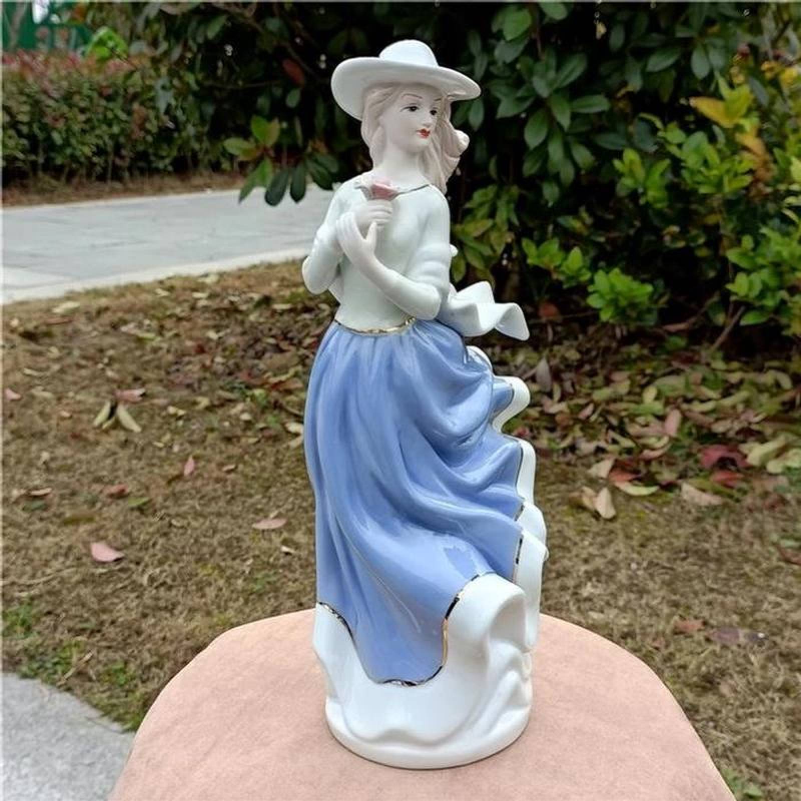 Escultura artesanal mujer MXMYH-001-9 1pza 12x30x12cm Frente x Alto x Fondo Porcelana Artesanal MadameMallet