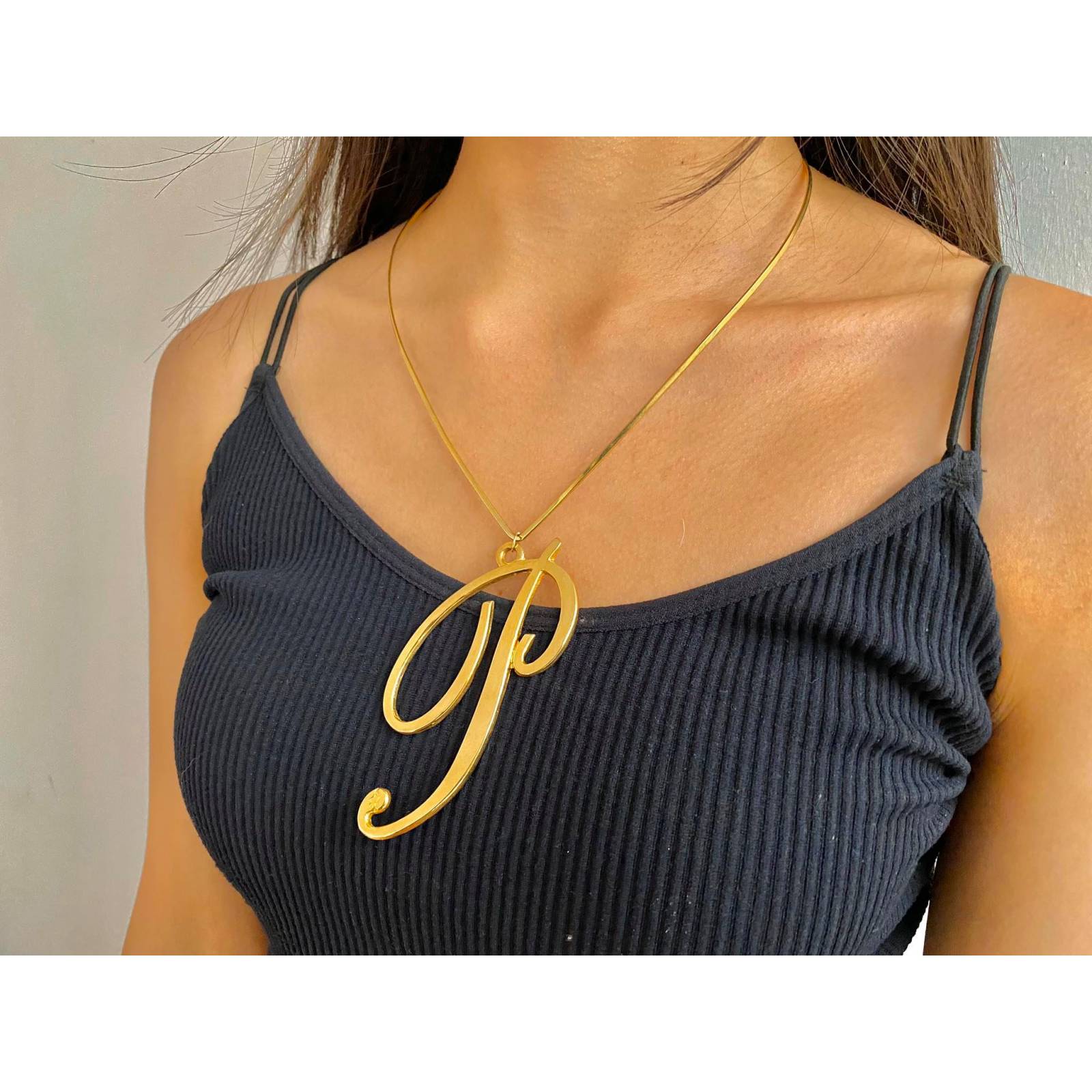 Collar Karina con Letra P - Chapa de Oro 18 kts