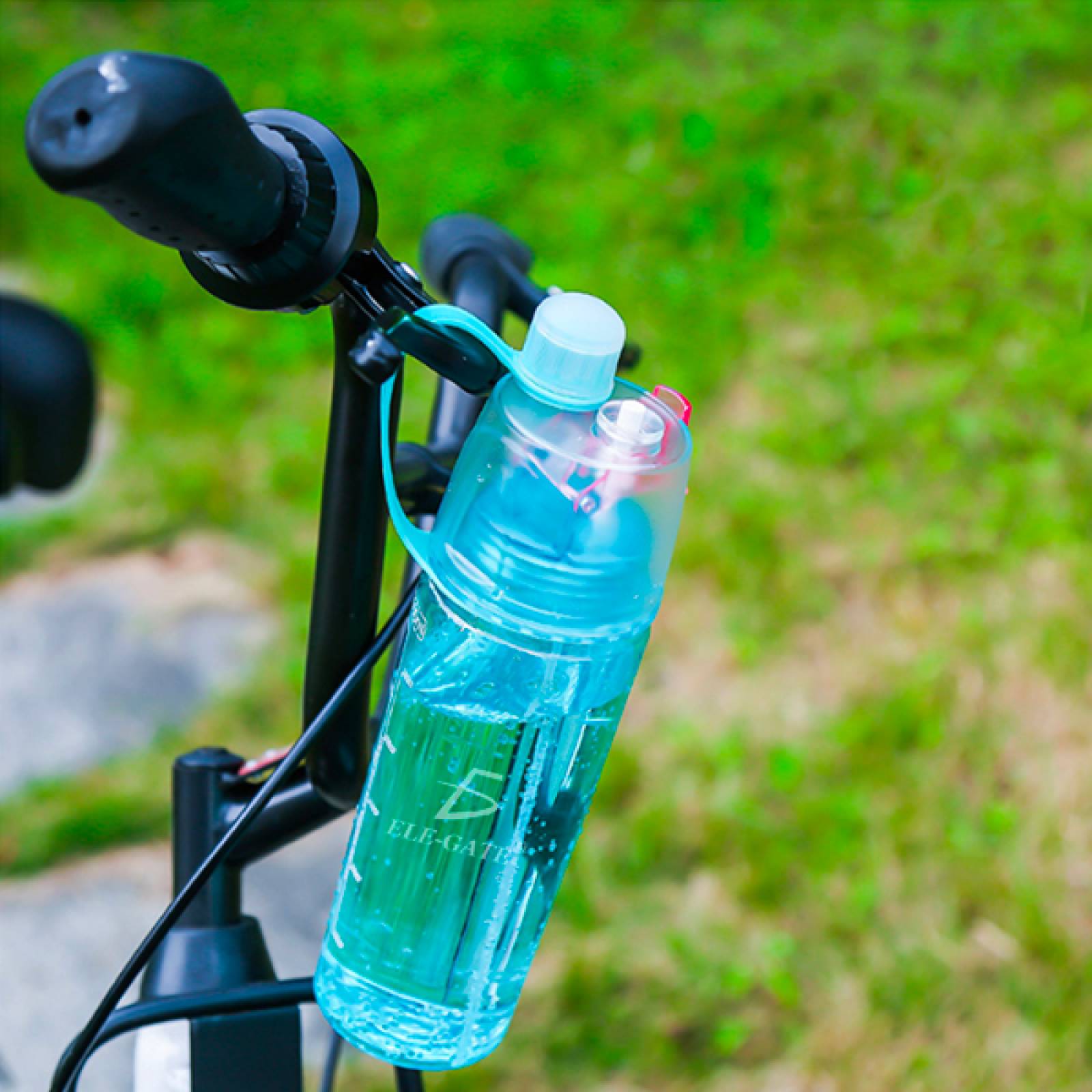 Botella De Agua Con Spray Pulverizador Gym Fitness Correr Elegate