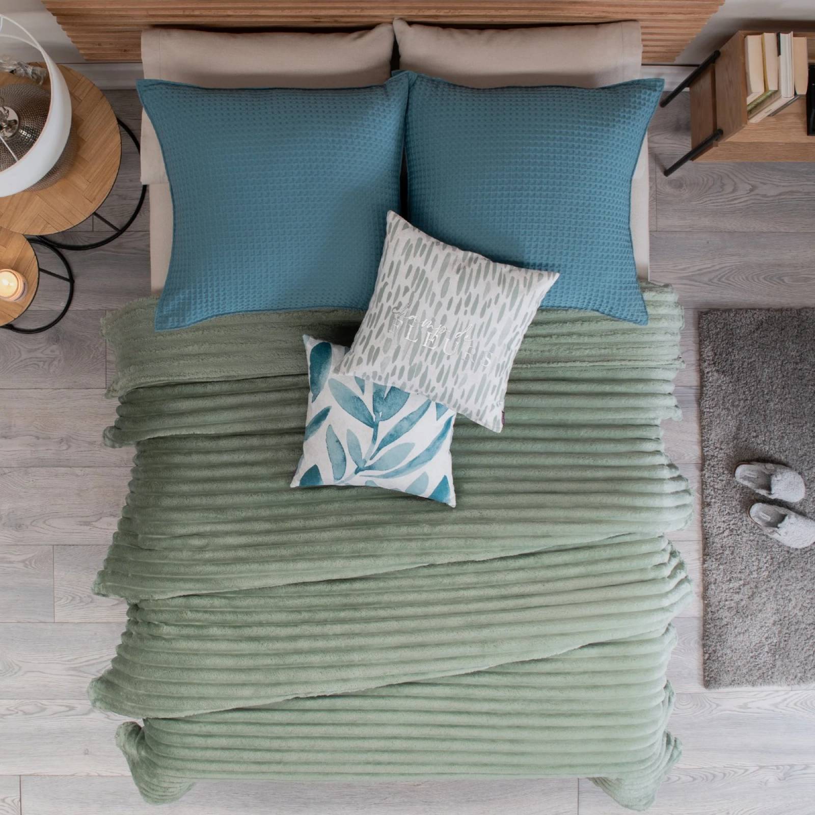 Frazada ligero verde con relieve