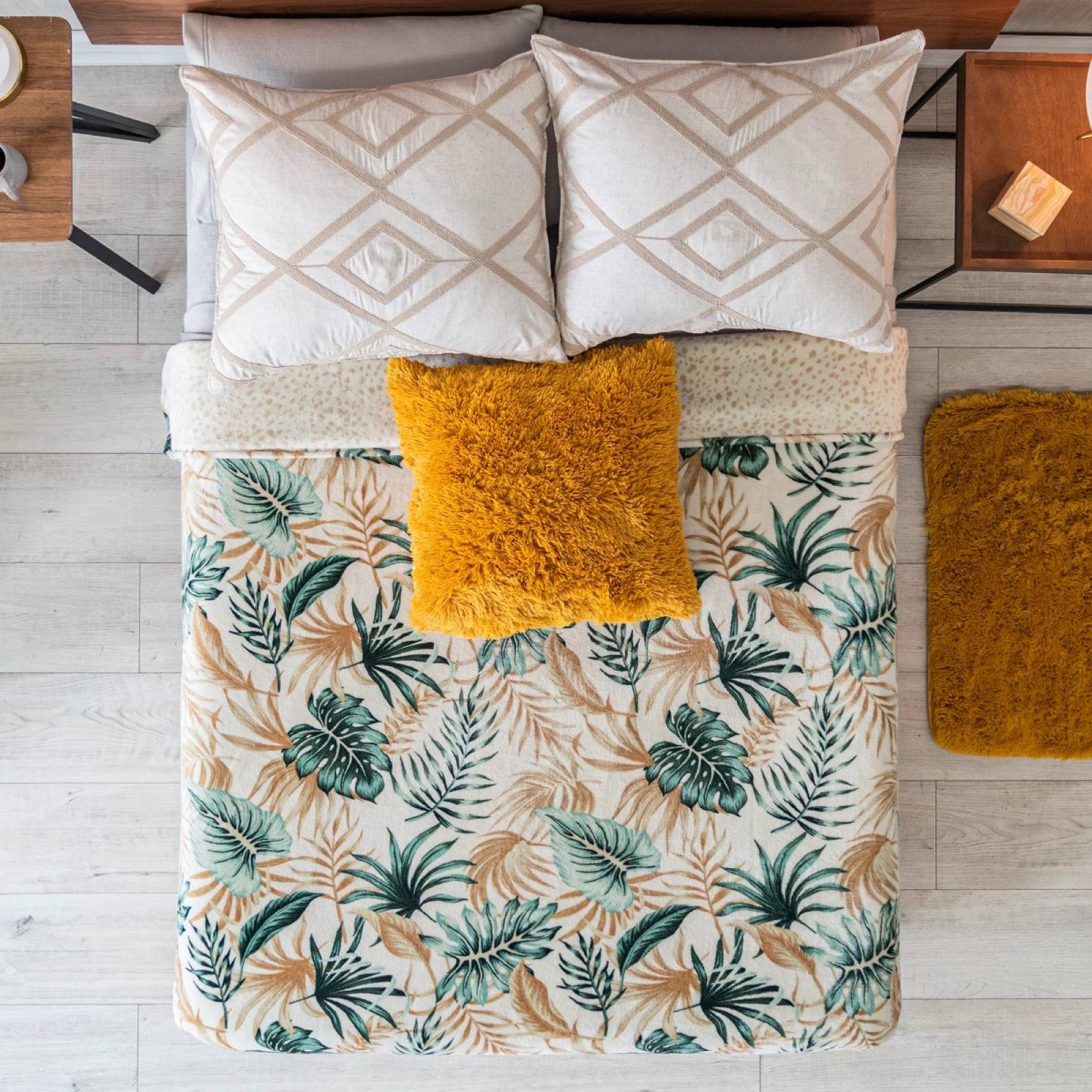 Cobertor queen doble vista crema. Cobija ligera