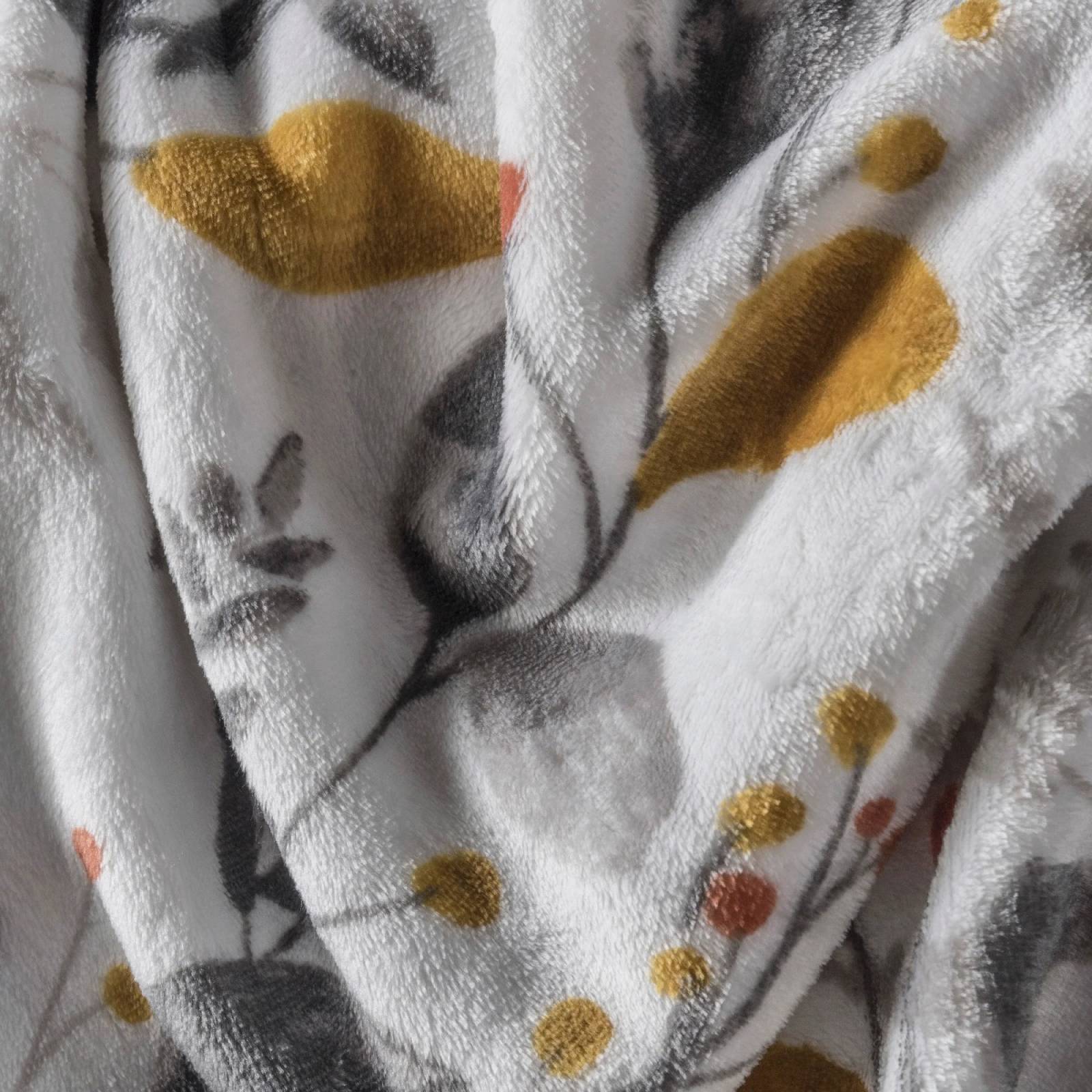 Frazada blanca plantas grises amarillas