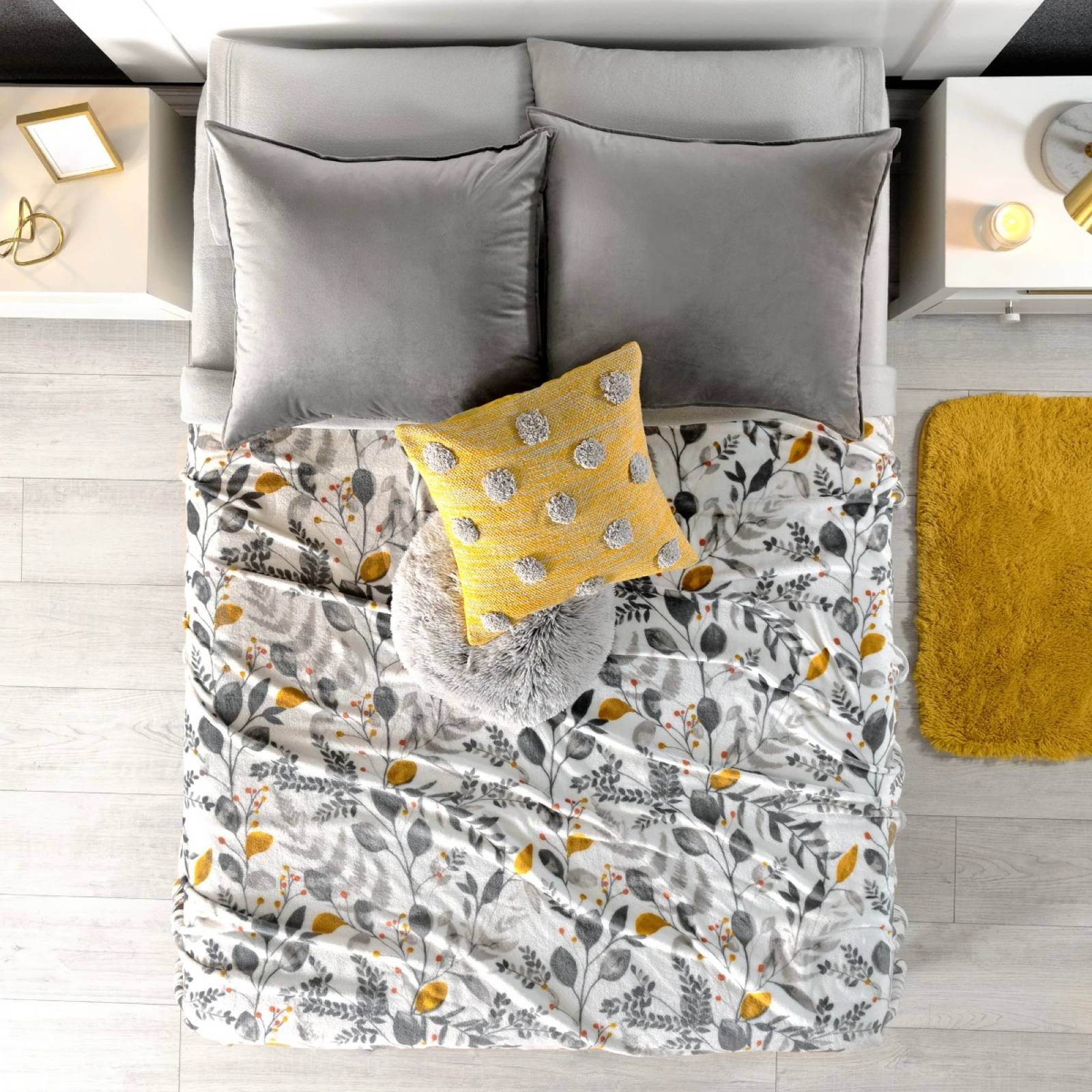 Frazada blanca plantas grises amarillas