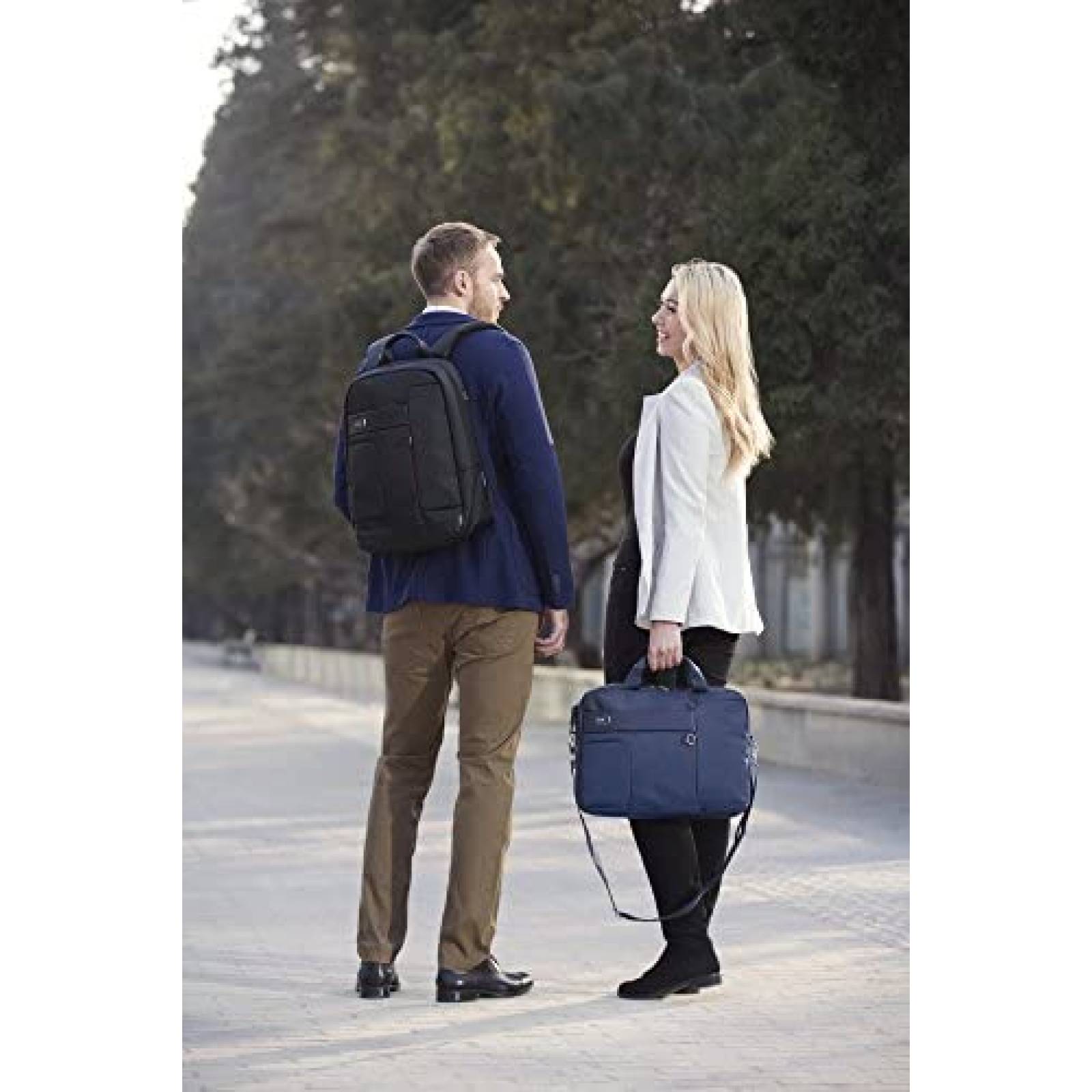 Mochila Lenovo GX40M52024 Para Laptop de Hasta 15,6" -Negro