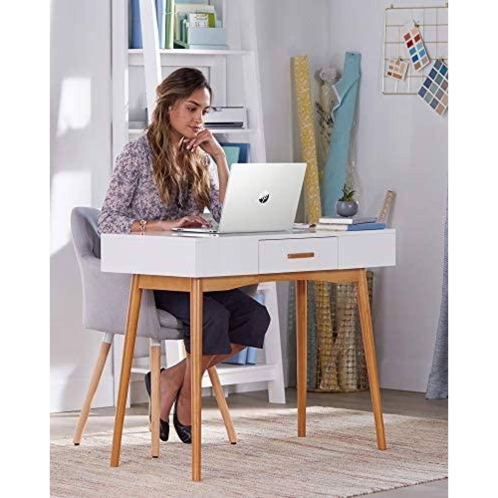 Laptop HP 15.6'' HD 8GB AMD Ryzen 3 3250U Win10 -Blanco